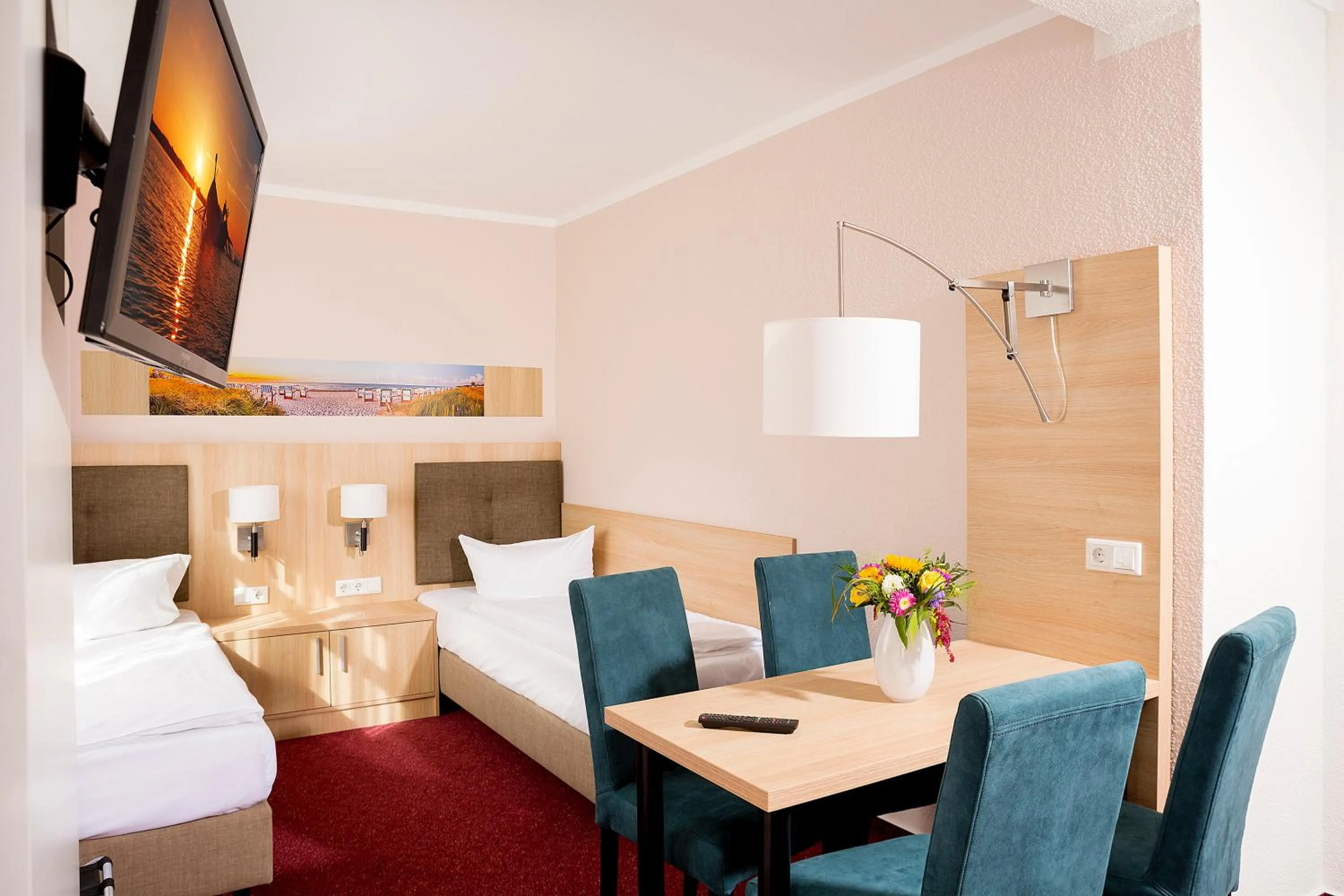TV and multimedia, Bed in Garni Eden Hotels