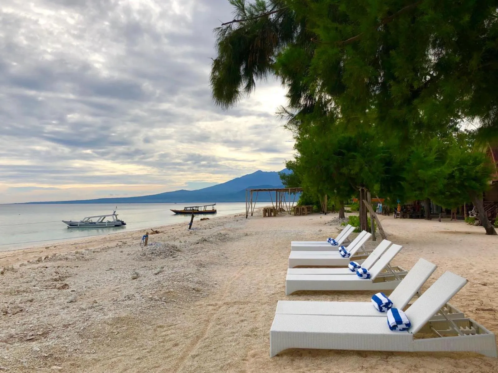 Beach in Villa Samalas Resort and Restaurant
