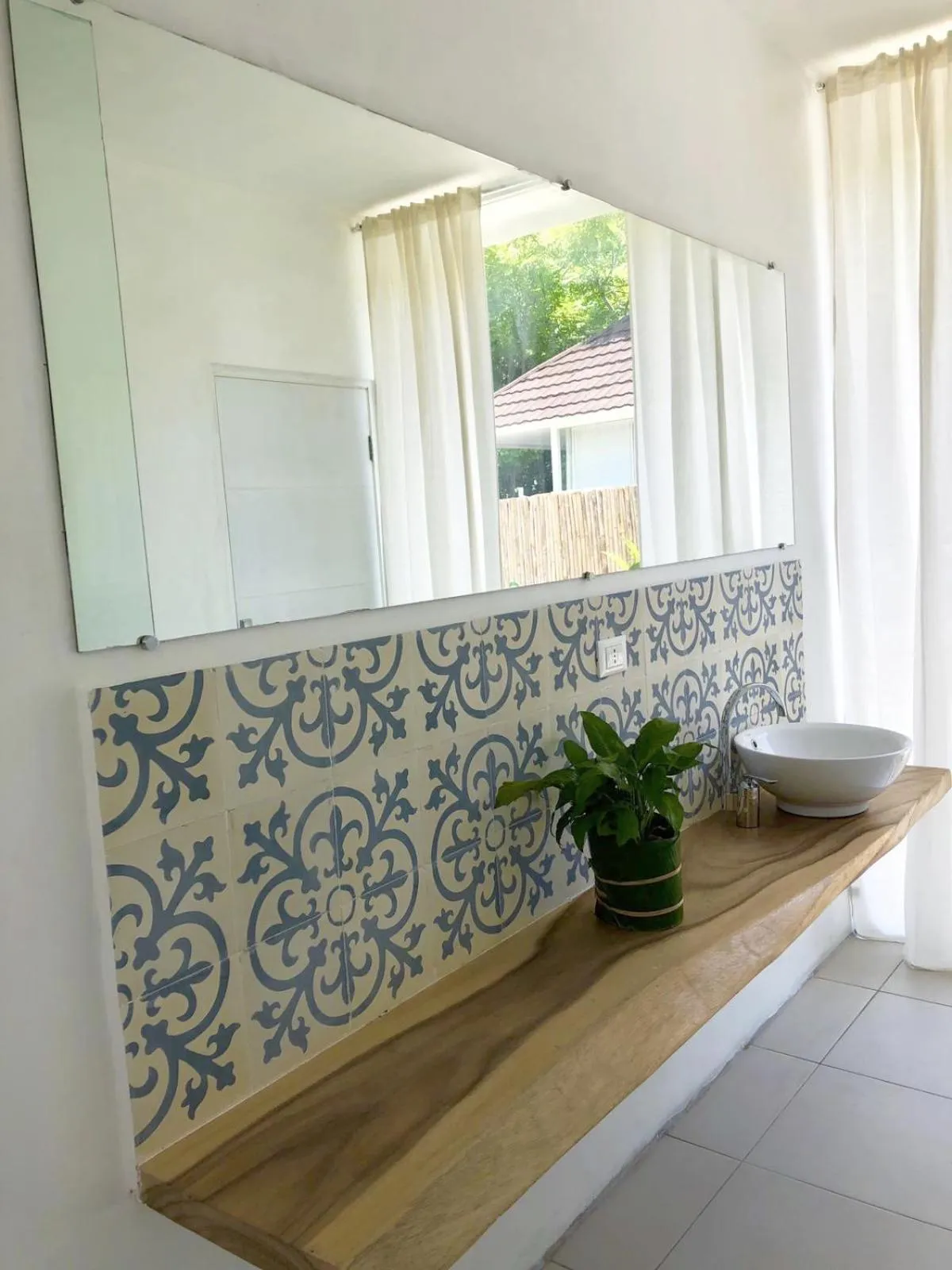 Bathroom in Villa Samalas Resort and Restaurant