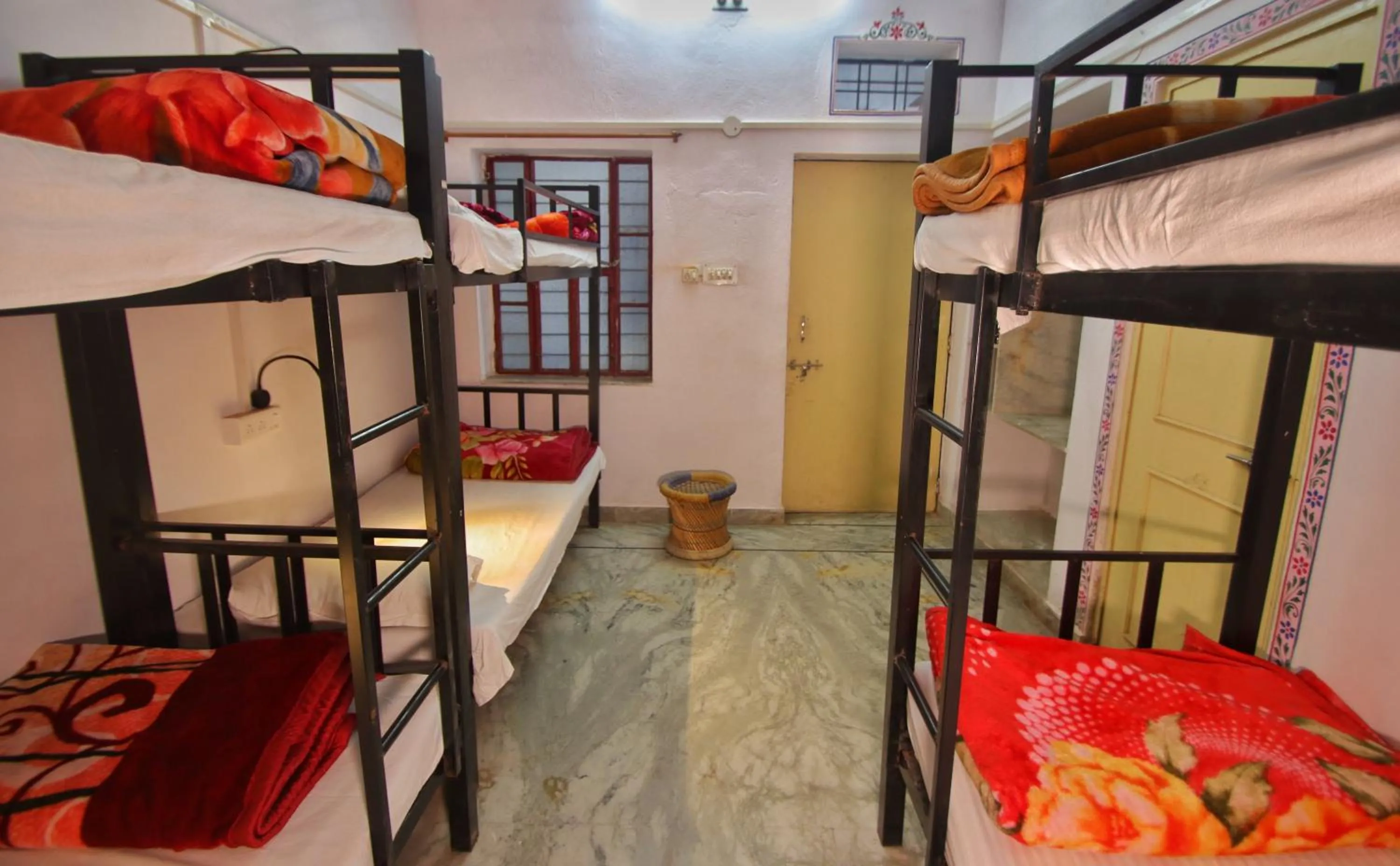 bunk bed, Bed in Trip In Hostel, Udaipur