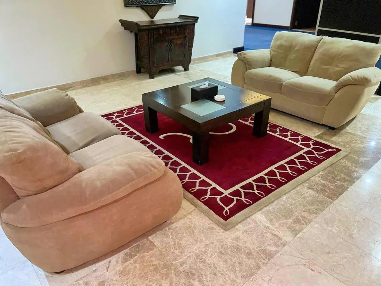 Facade/entrance in Noble Hotel