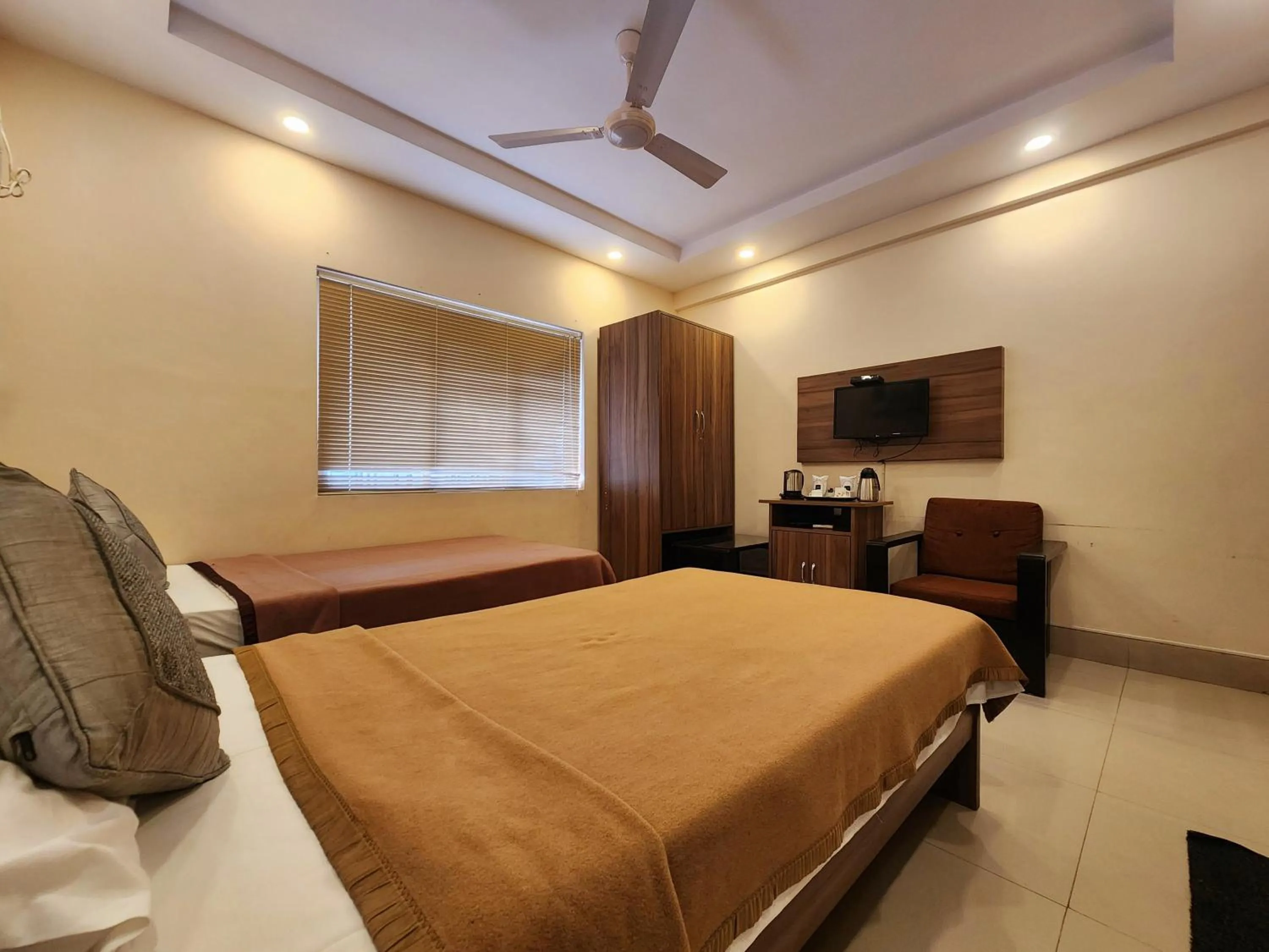 Bed in Wise Owl Comfotel