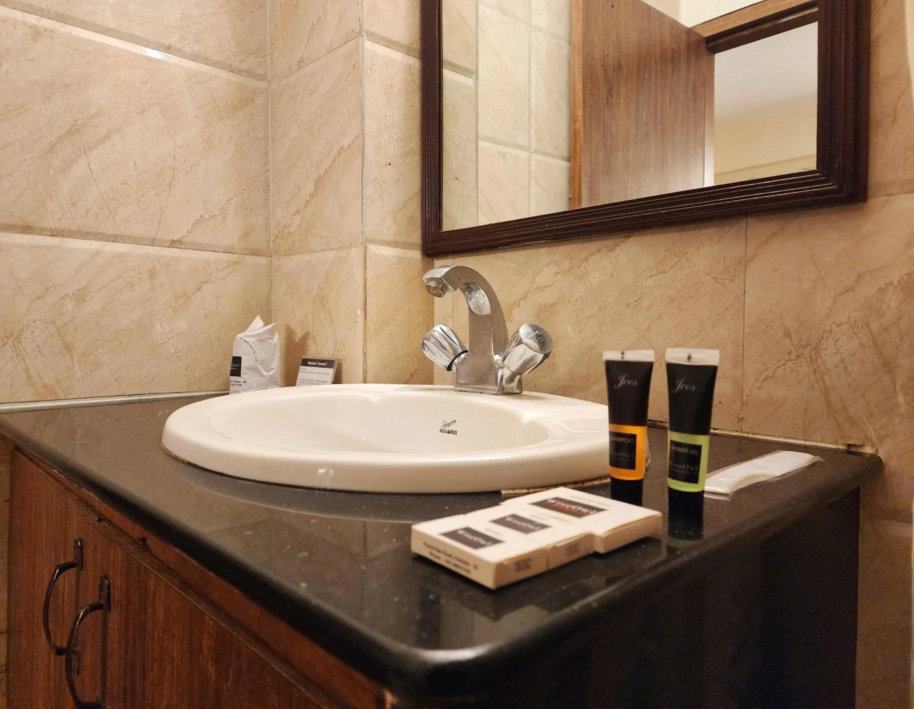 Bathroom in Wise Owl Comfotel