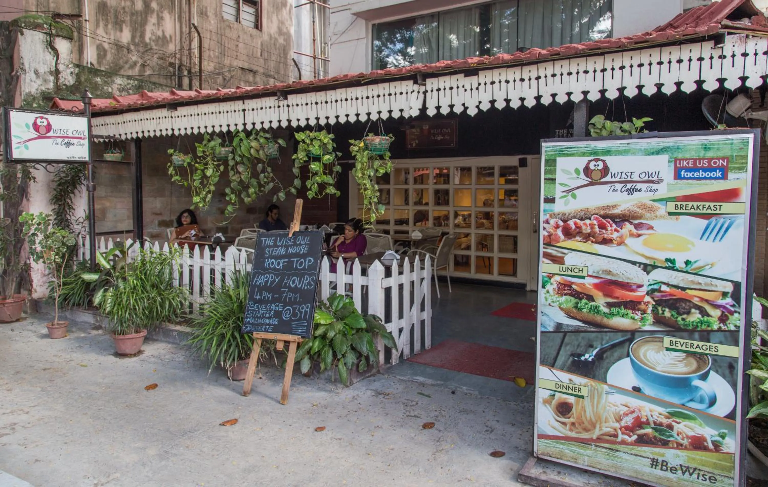 Food and drinks in Wise Owl Comfotel