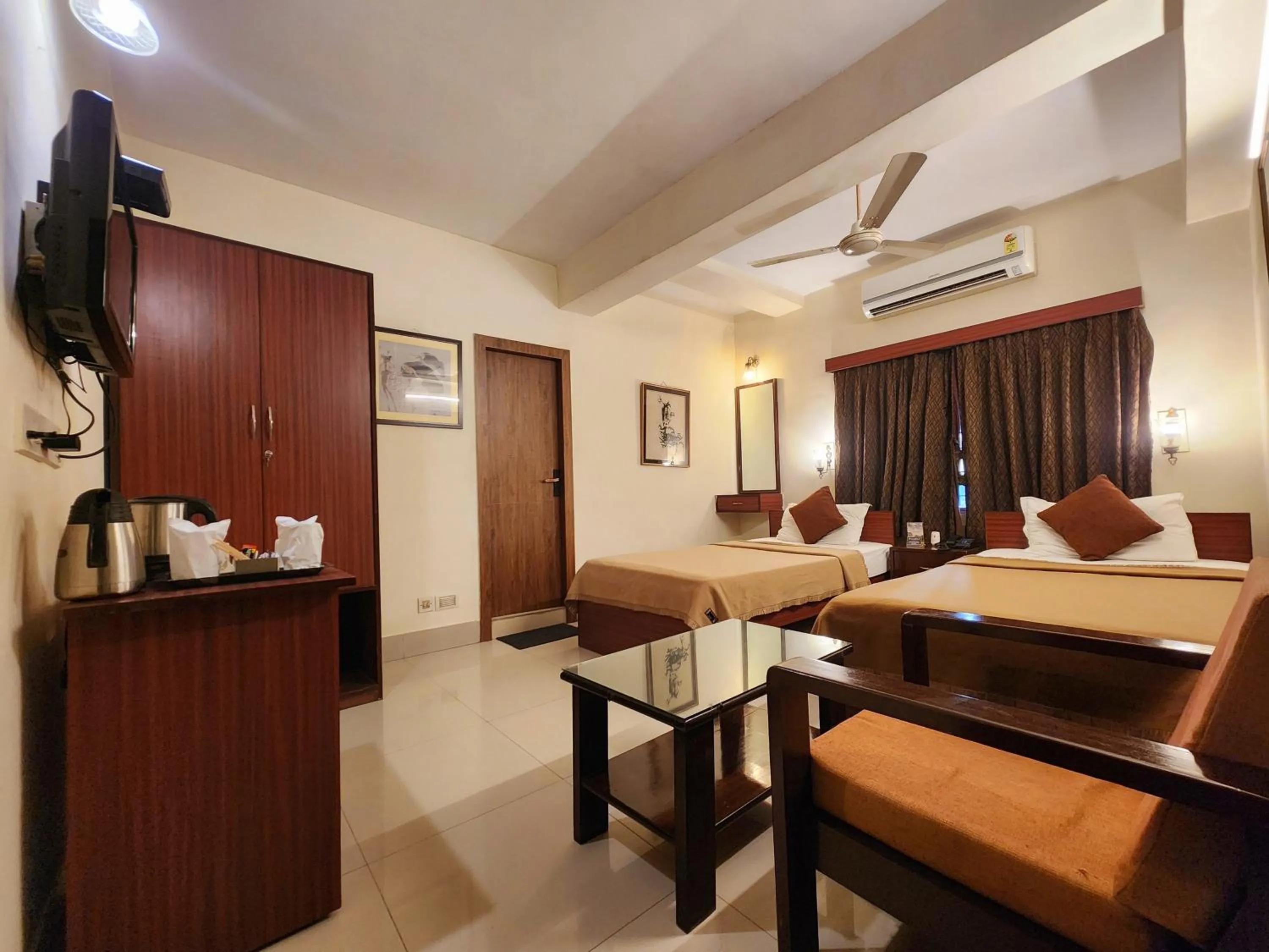 Bed in Wise Owl Comfotel