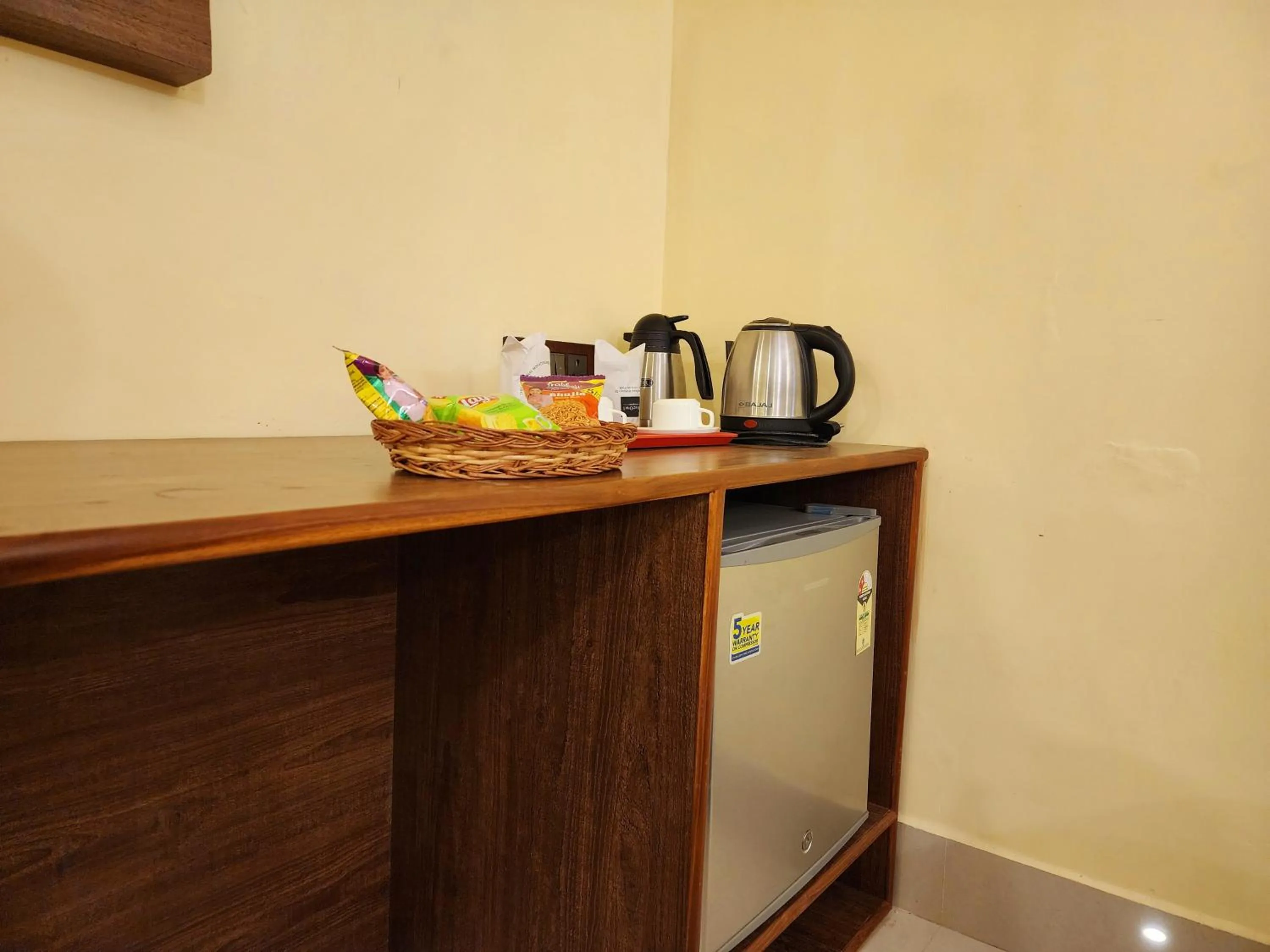 Coffee/tea facilities in Wise Owl Comfotel