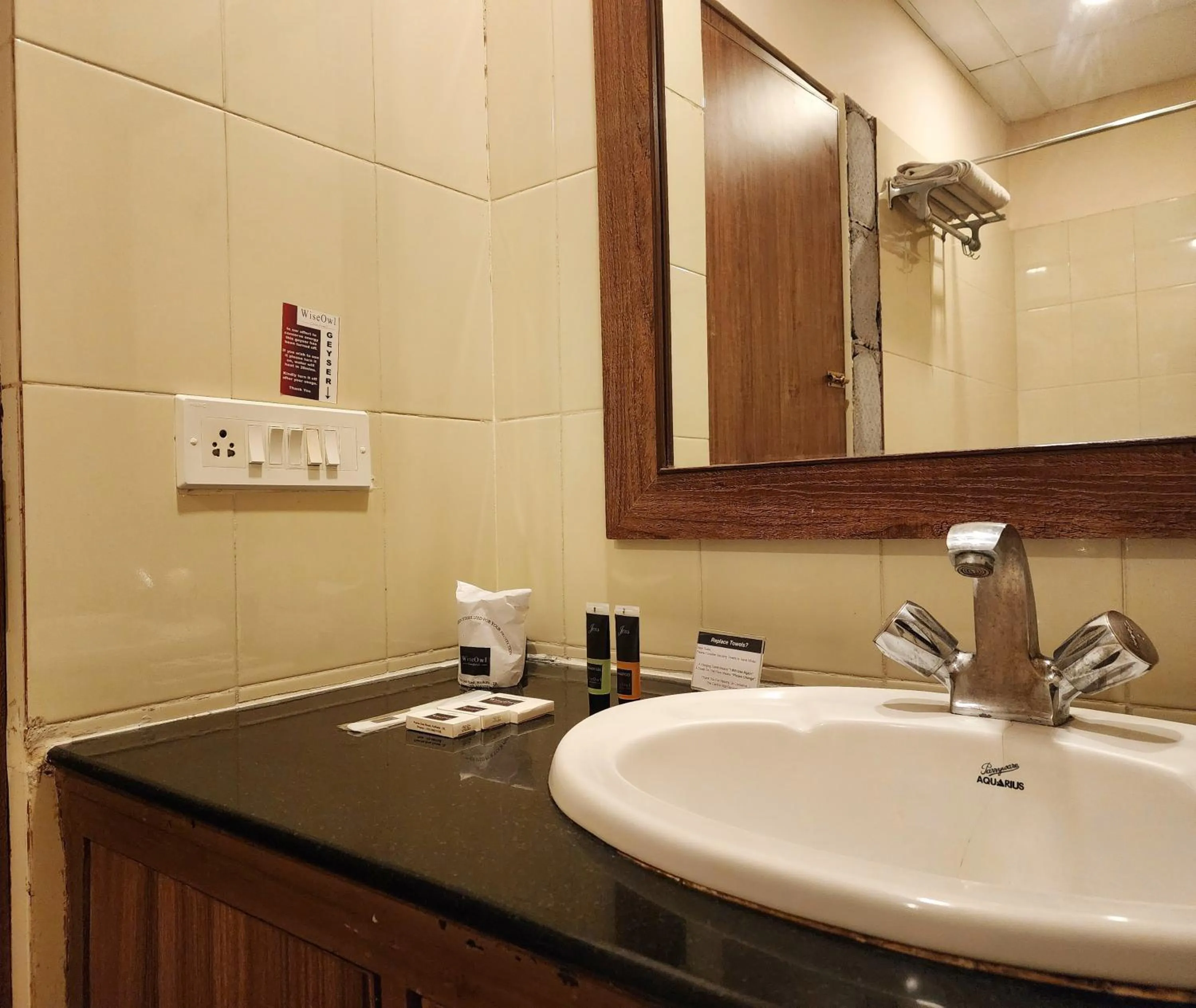 Bathroom in Wise Owl Comfotel