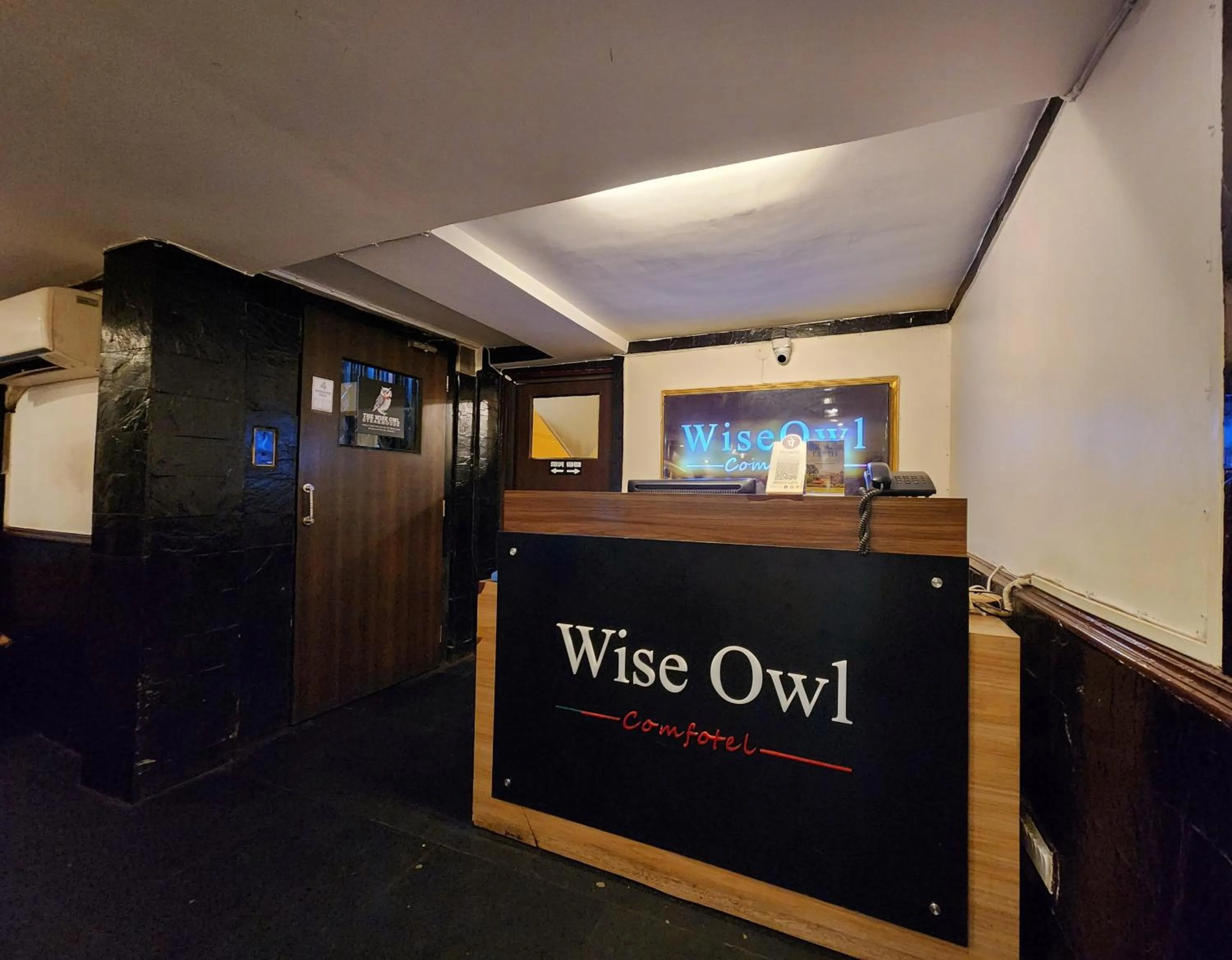 Lobby or reception in Wise Owl Comfotel