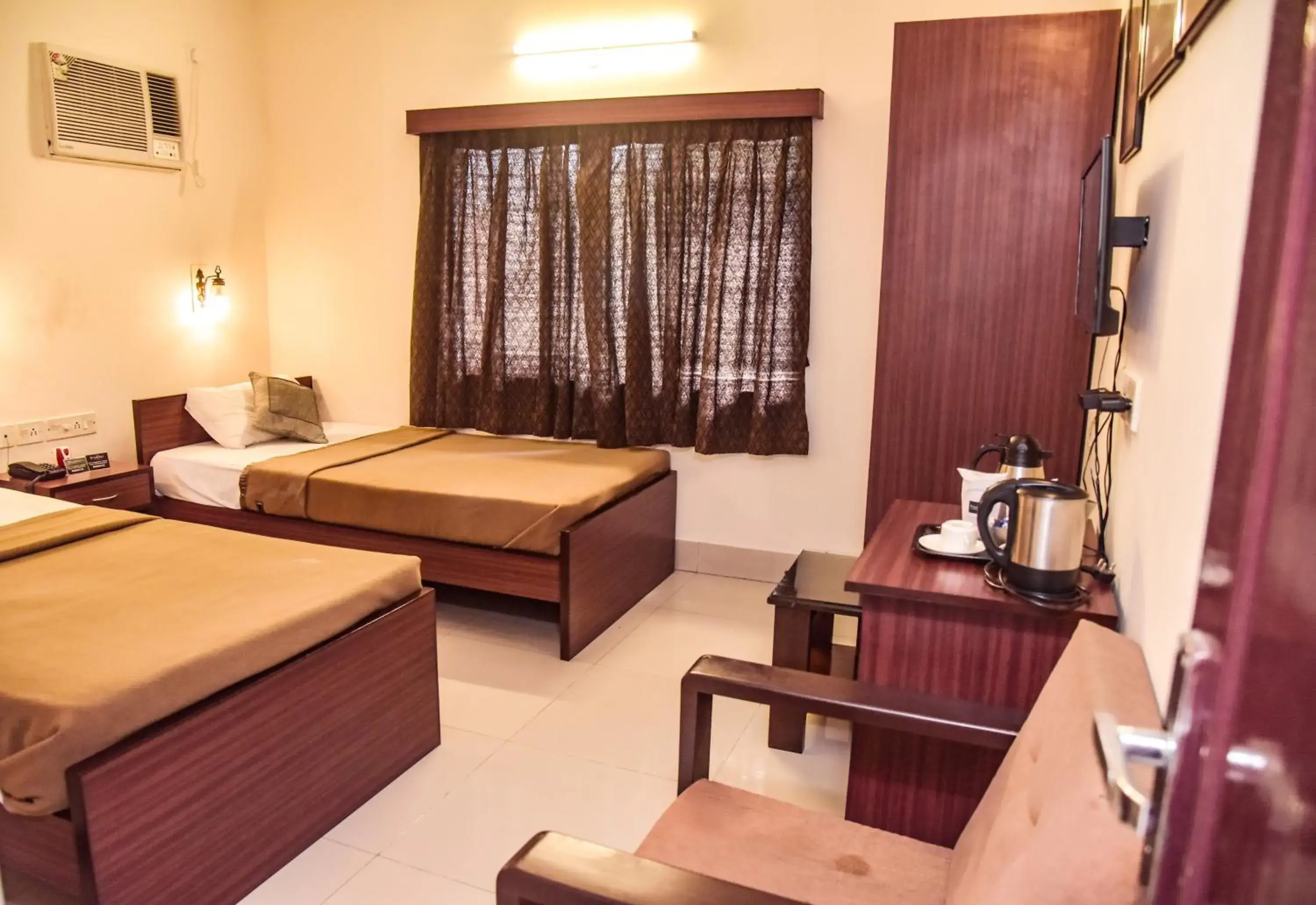 Deluxe Room in Wise Owl Comfotel Deluxe Room in Wise Owl Comfotel