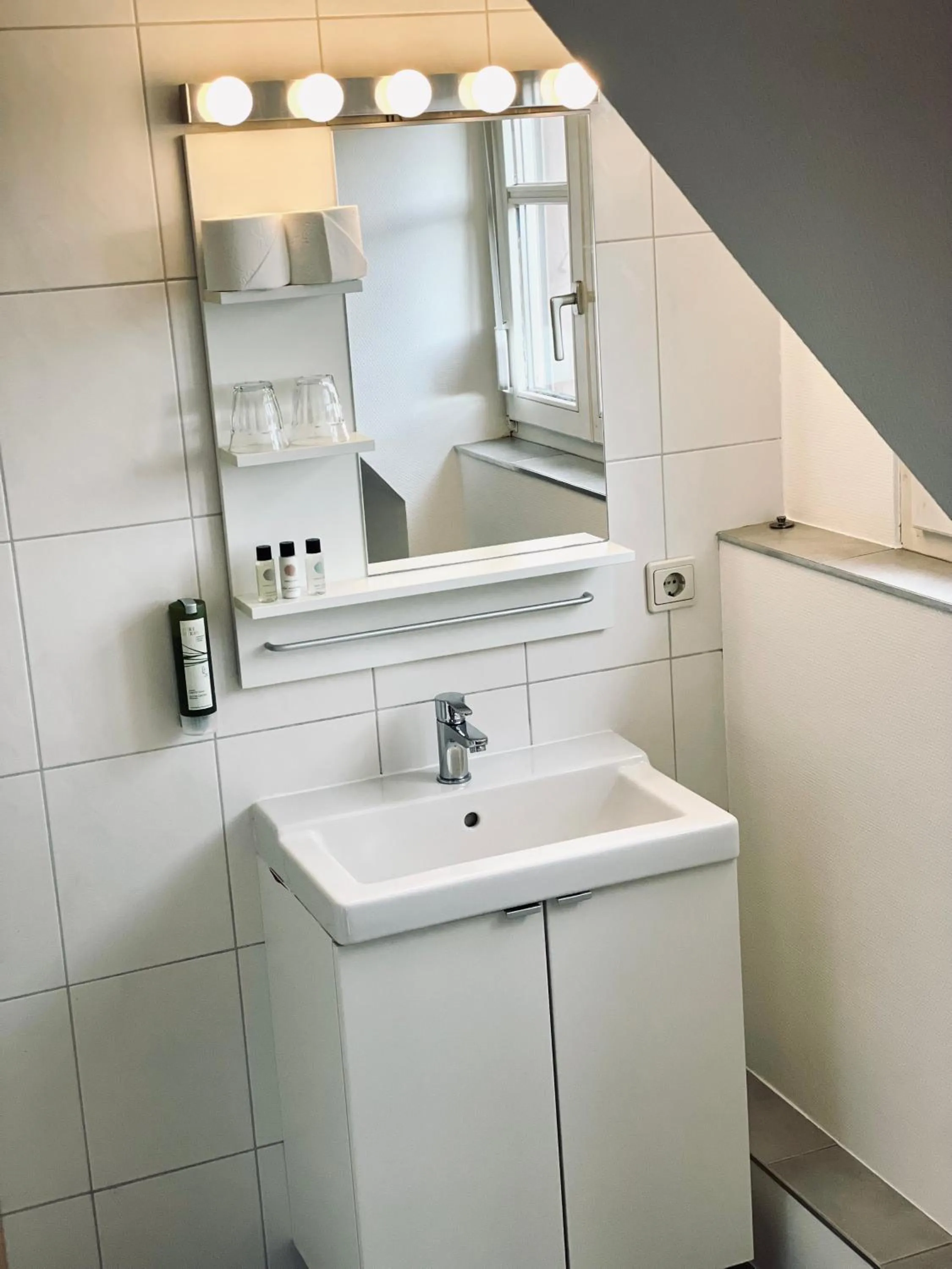 Bathroom in Hotel & Restaurant Grüner Baum Merzhausen