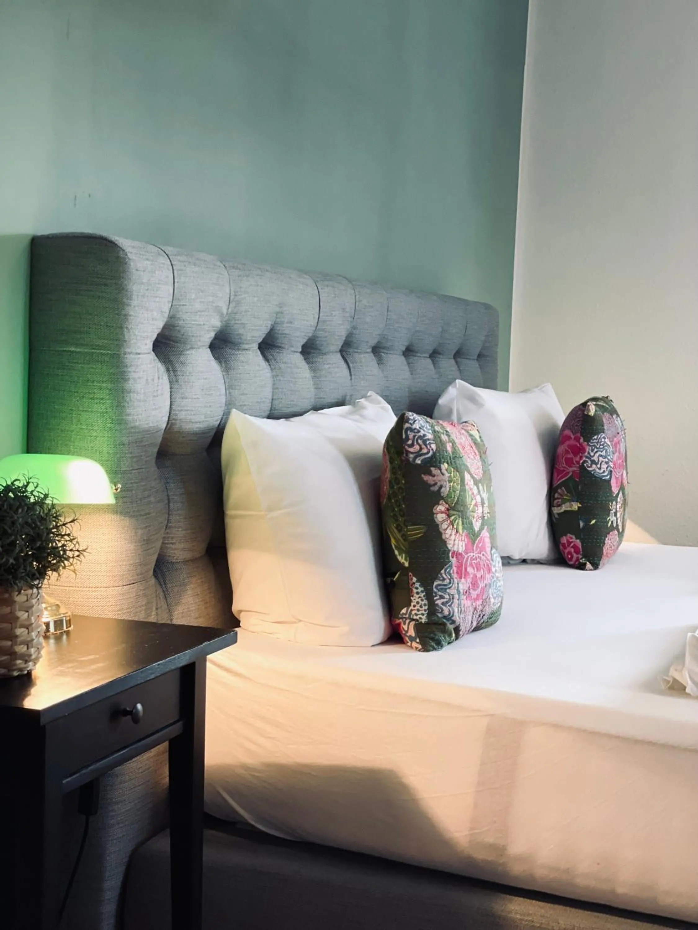 Bedroom, Bed in Hotel & Restaurant Grüner Baum Merzhausen