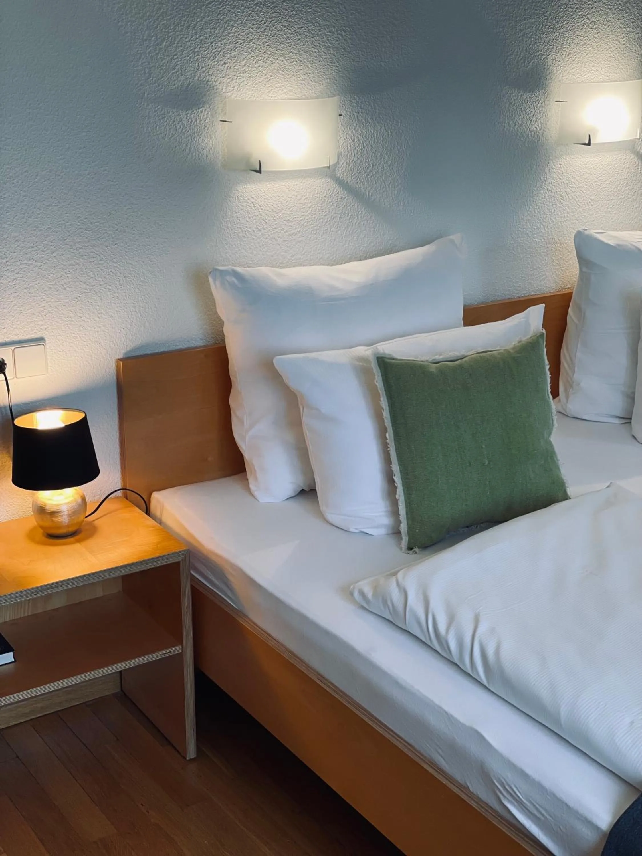 Bed in Hotel & Restaurant Grüner Baum Merzhausen