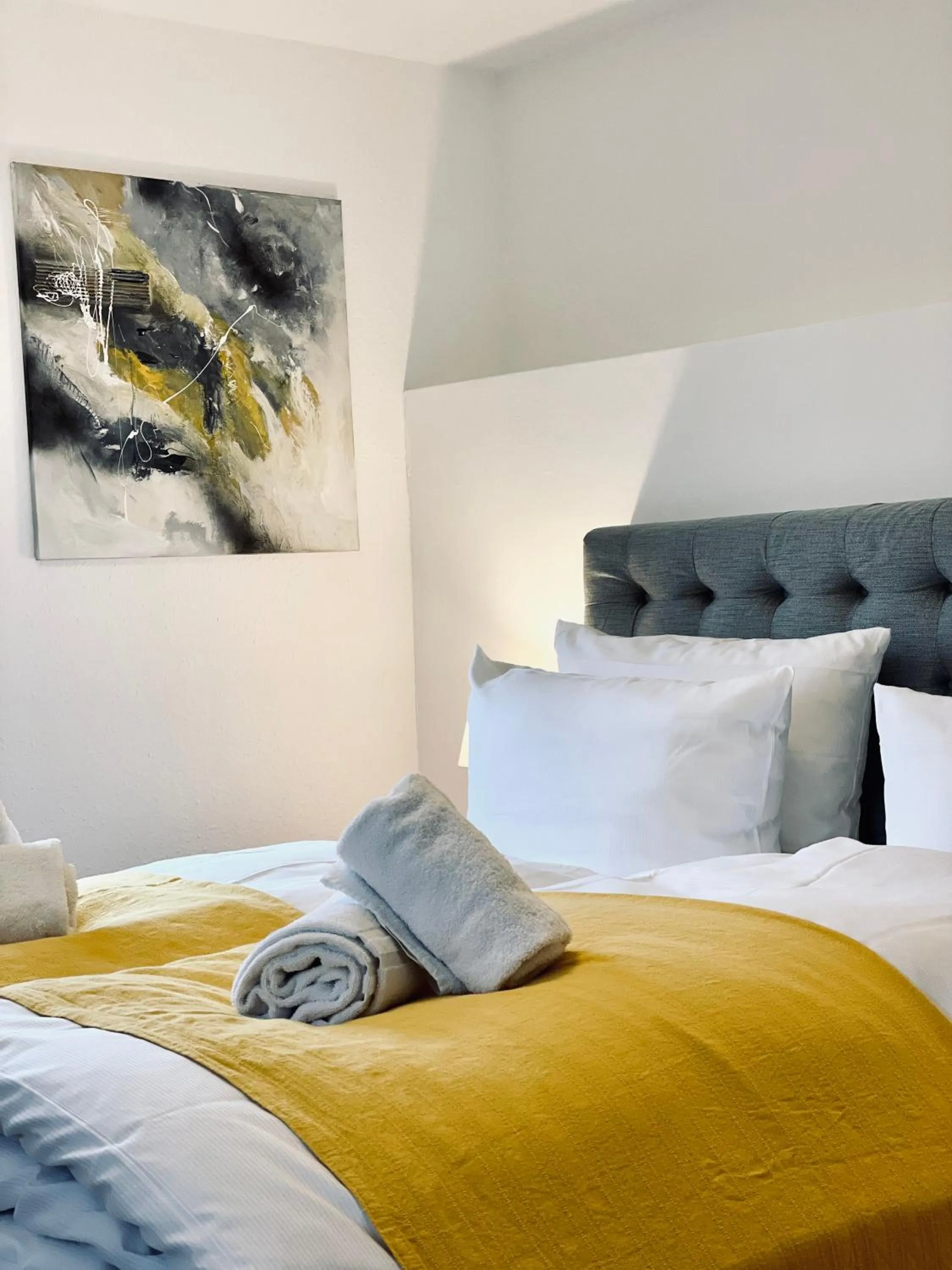 Photo of the whole room, Bed in Hotel & Restaurant Grüner Baum Merzhausen