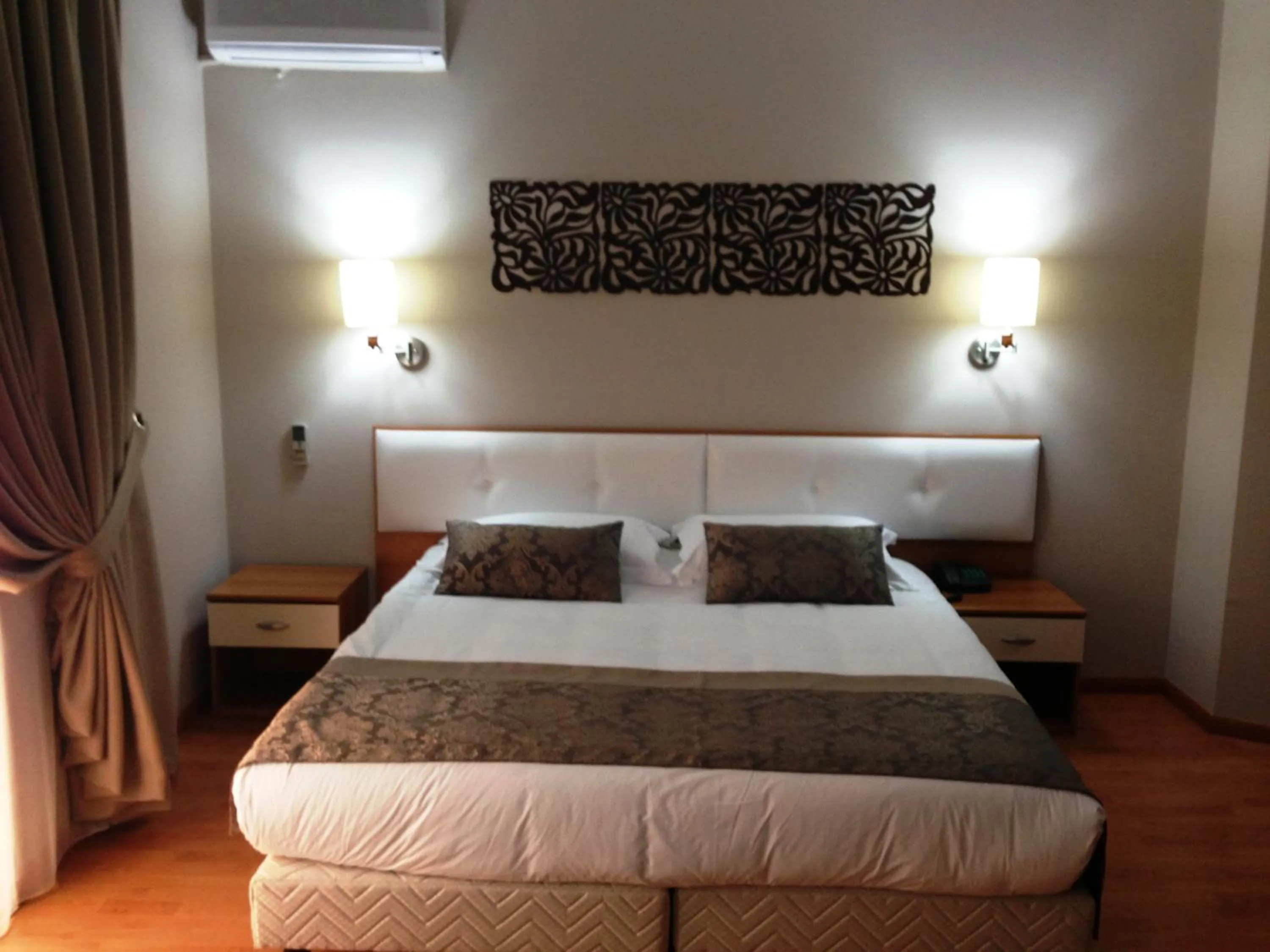 Decorative detail, Bed in Hotel Arvi