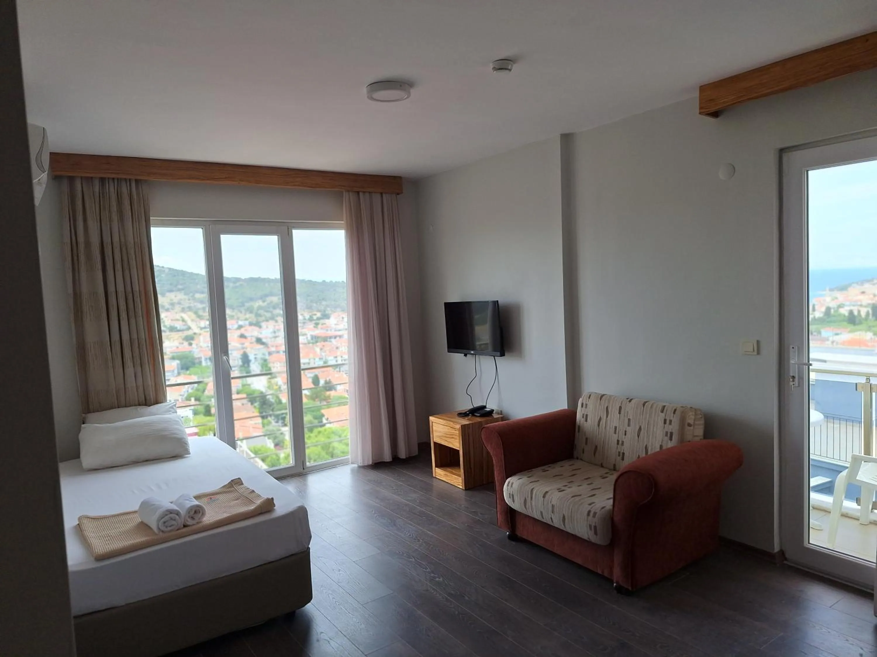 Bed in My Solmaz Hotel