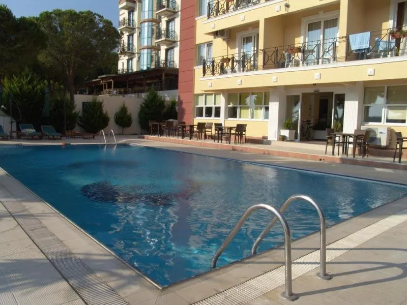 Swimming pool in My Solmaz Hotel