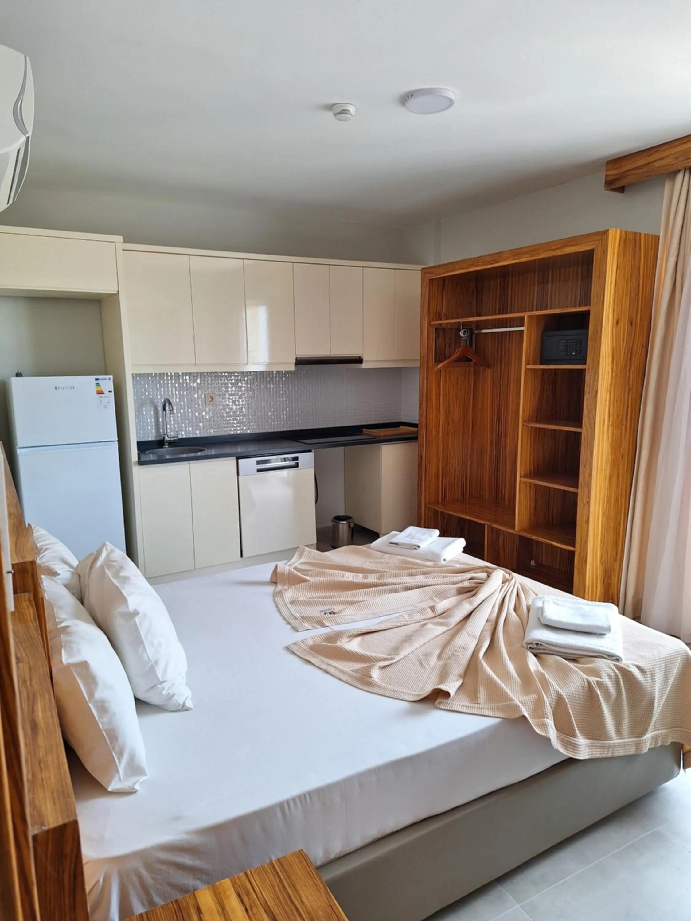 Bed in My Solmaz Hotel