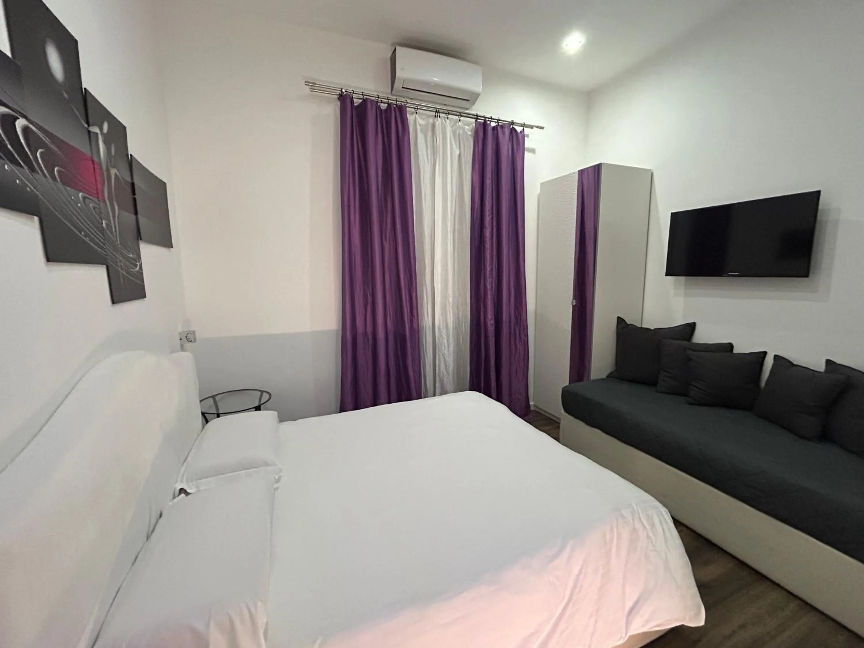 Bed in Domus Flavia B&B