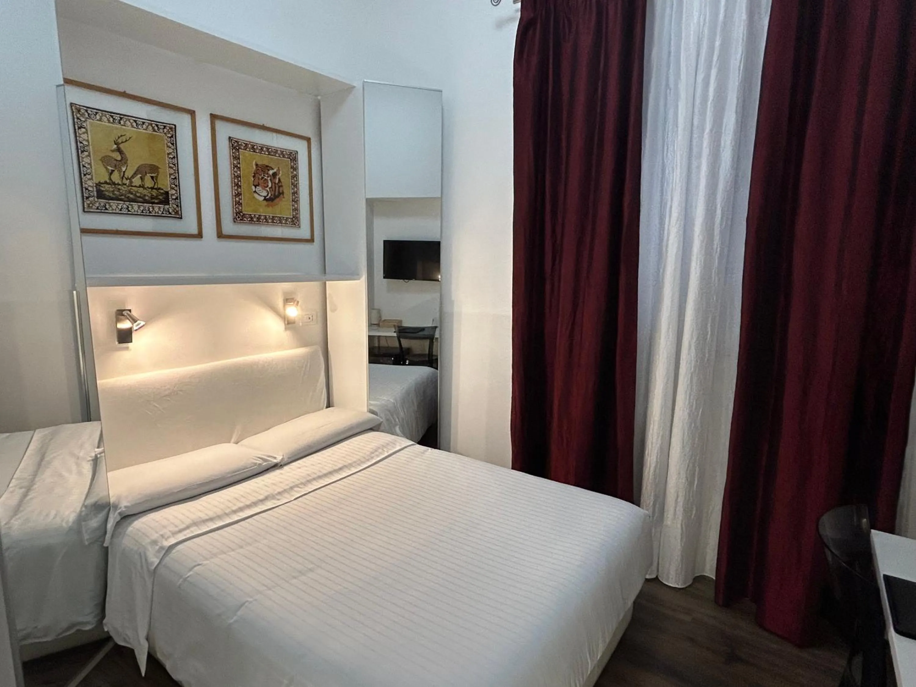 Bed in Domus Flavia B&B