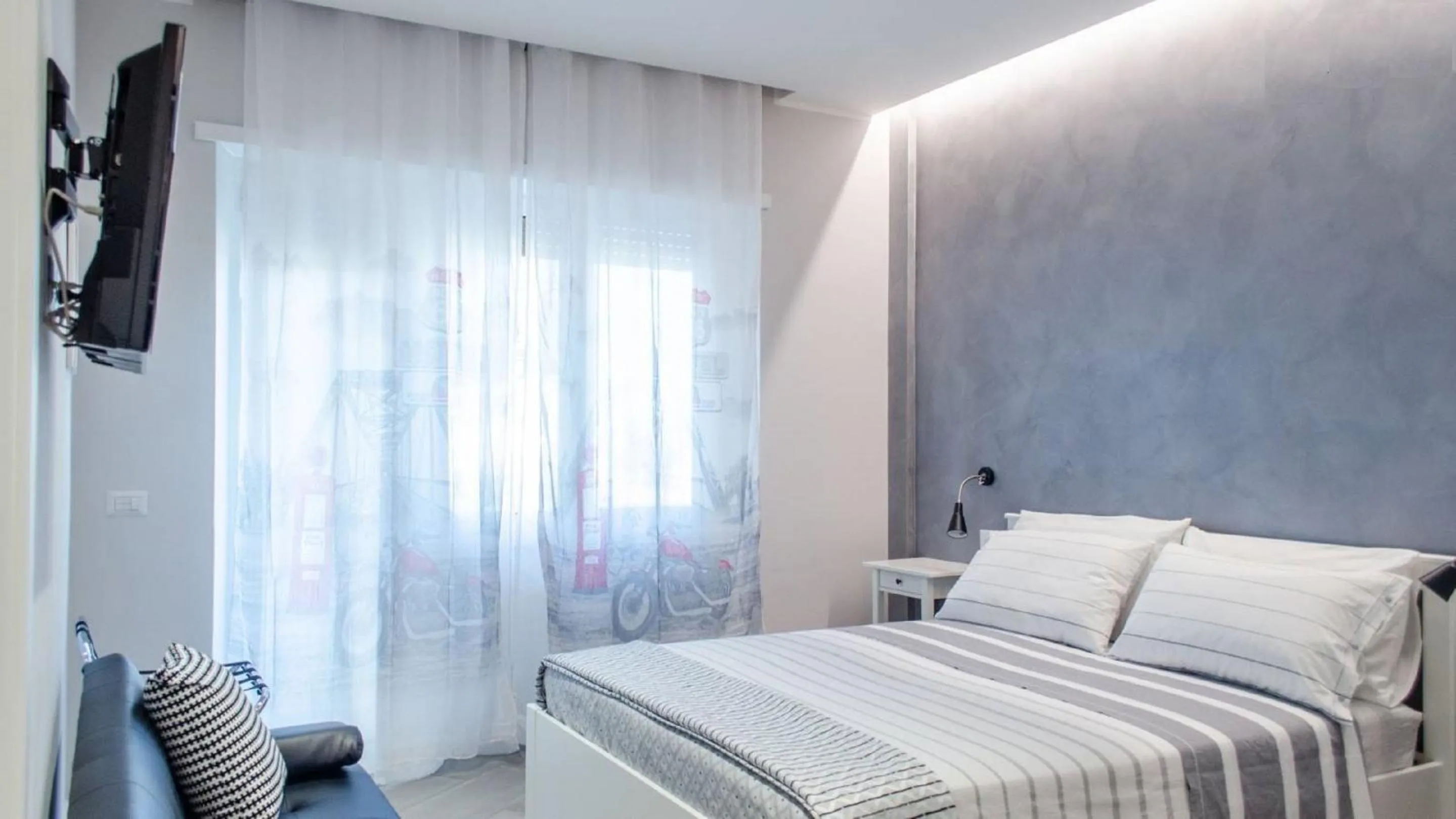 Bed in Interno 1 Ciampino Roma Luxury Apartment con balcone