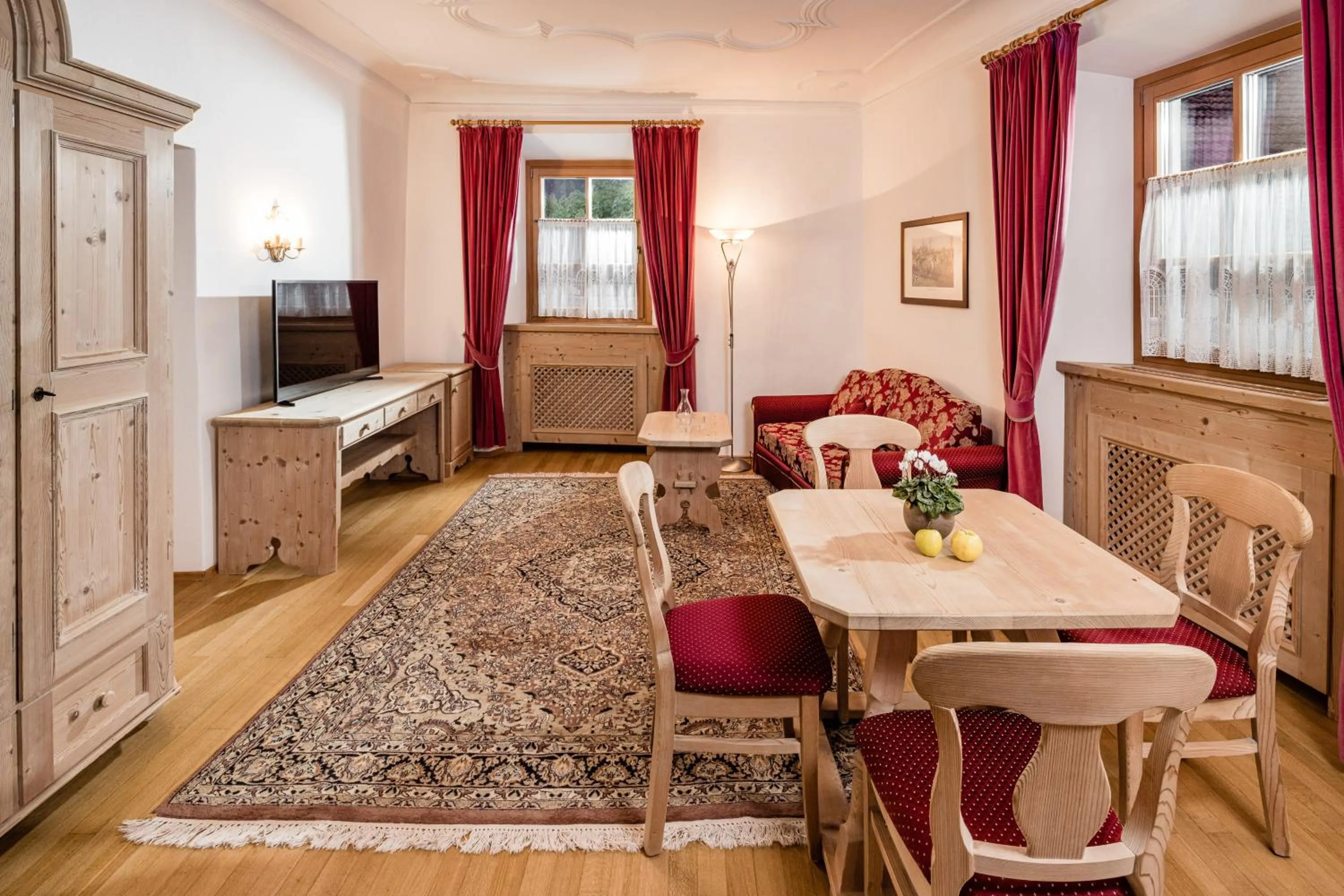 Seating area in Hotel Saltauserhof