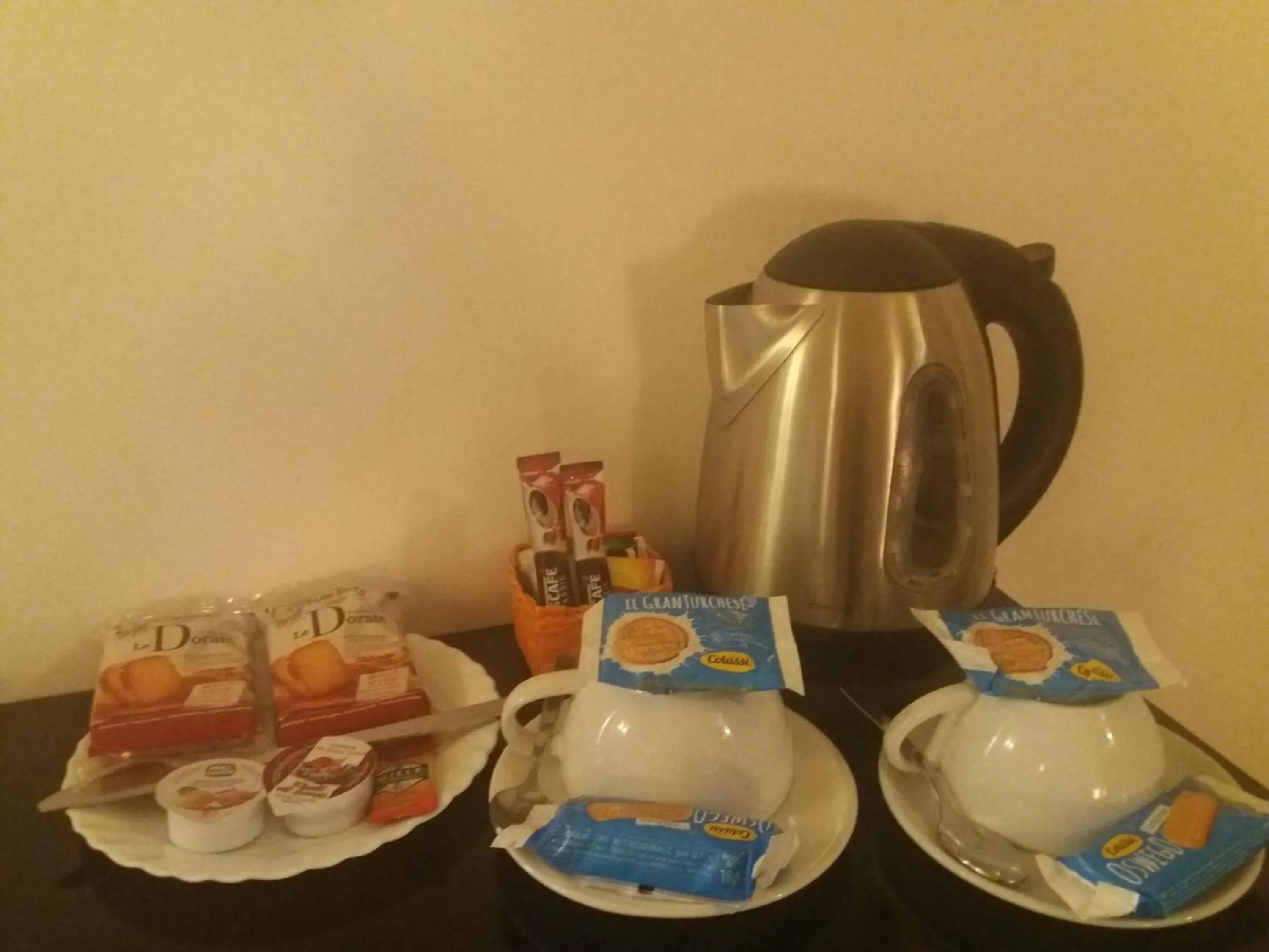 Food and drinks in Residenza Adriana