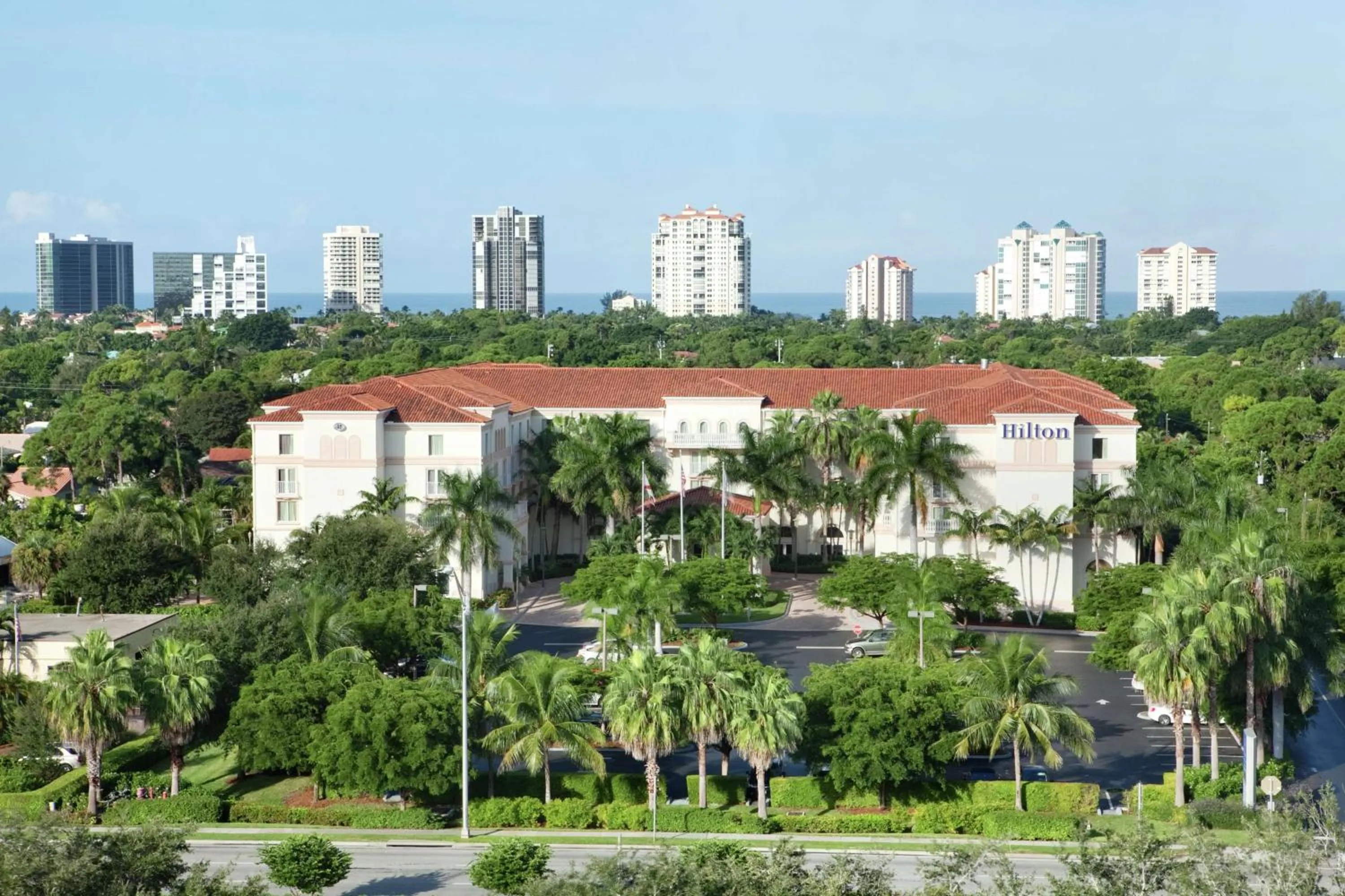 Property building in Hilton Naples