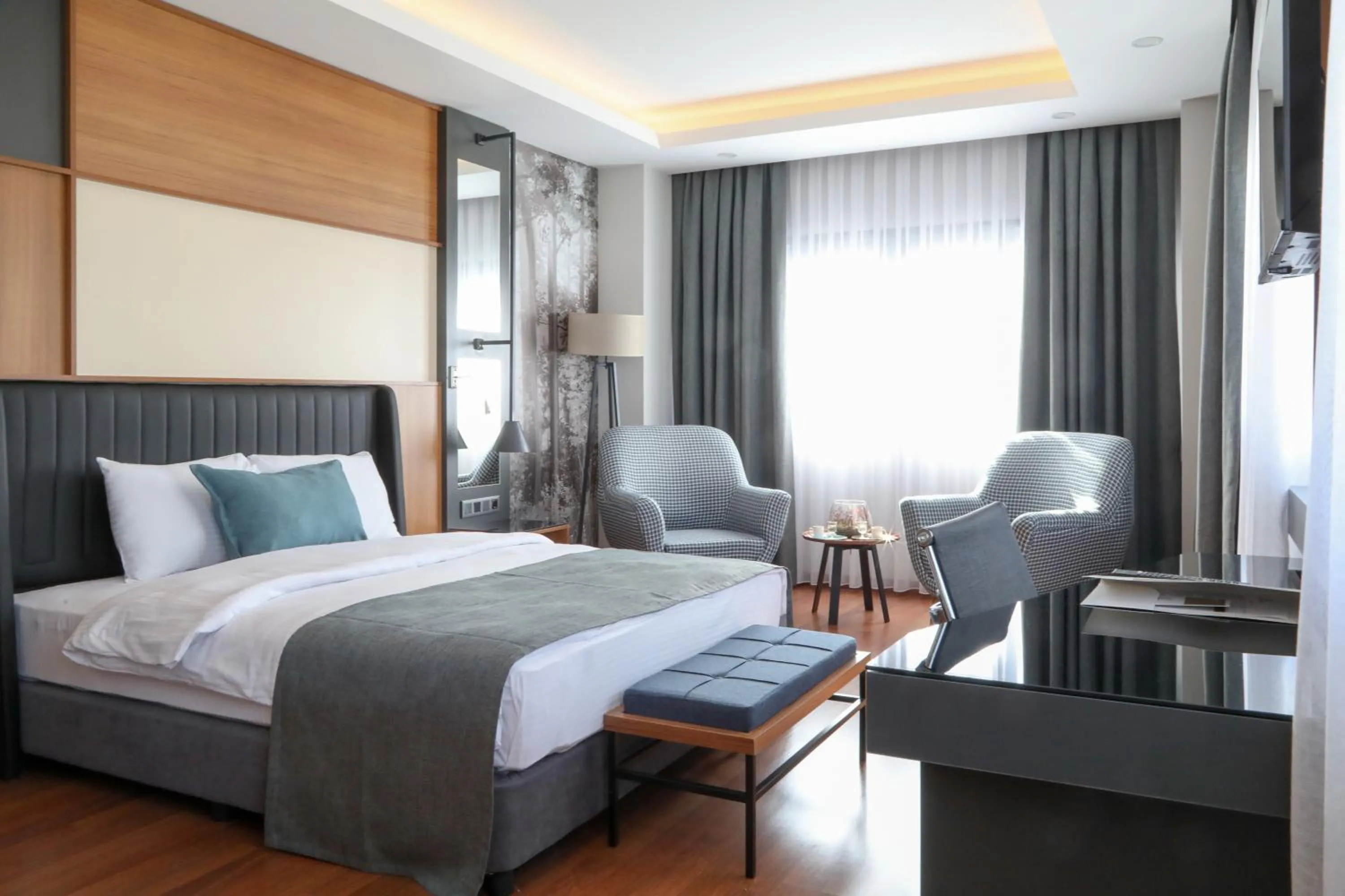 Photo of the whole room, Bed in Expoist Hotel