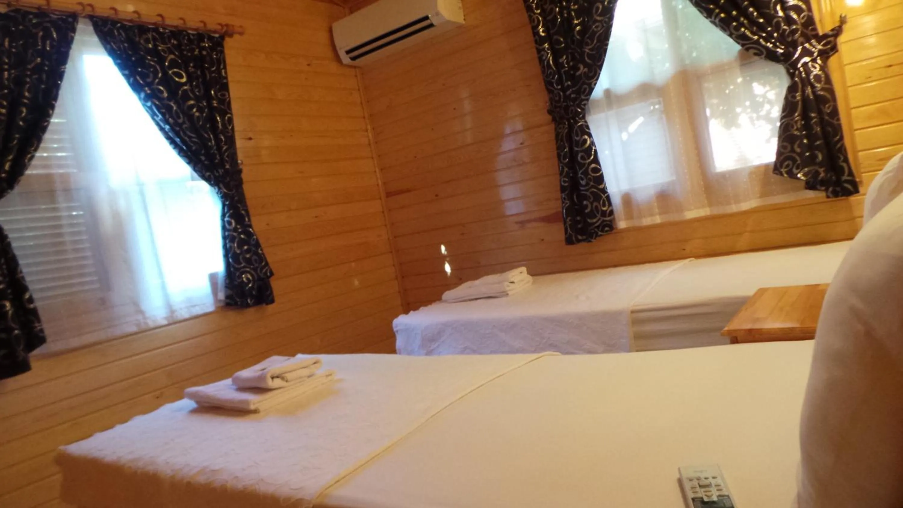 Bed in Mercan Bungalow