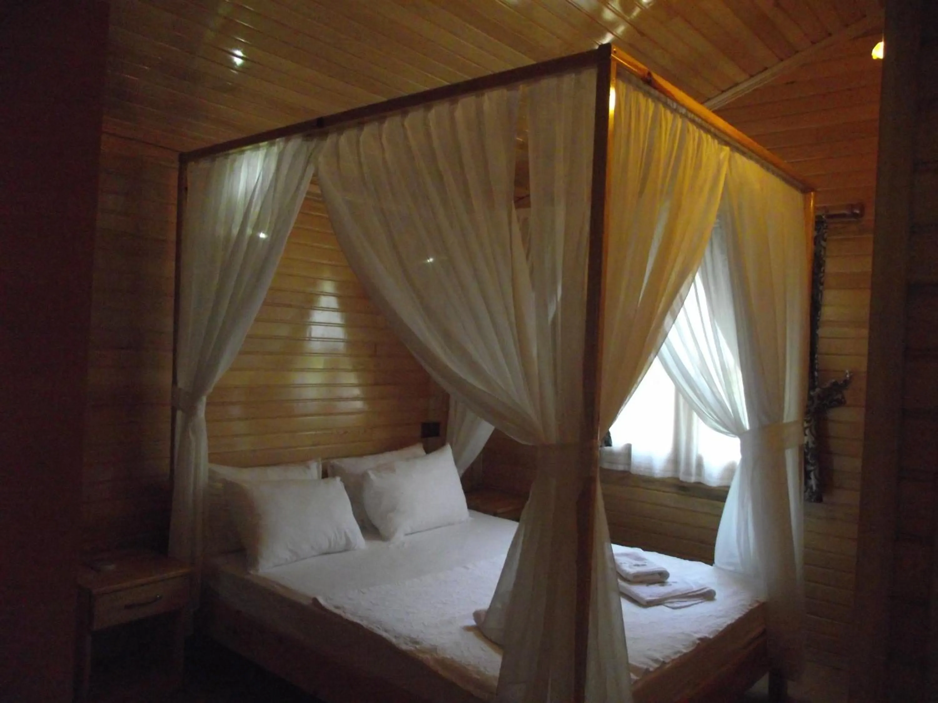Bed in Mercan Bungalow