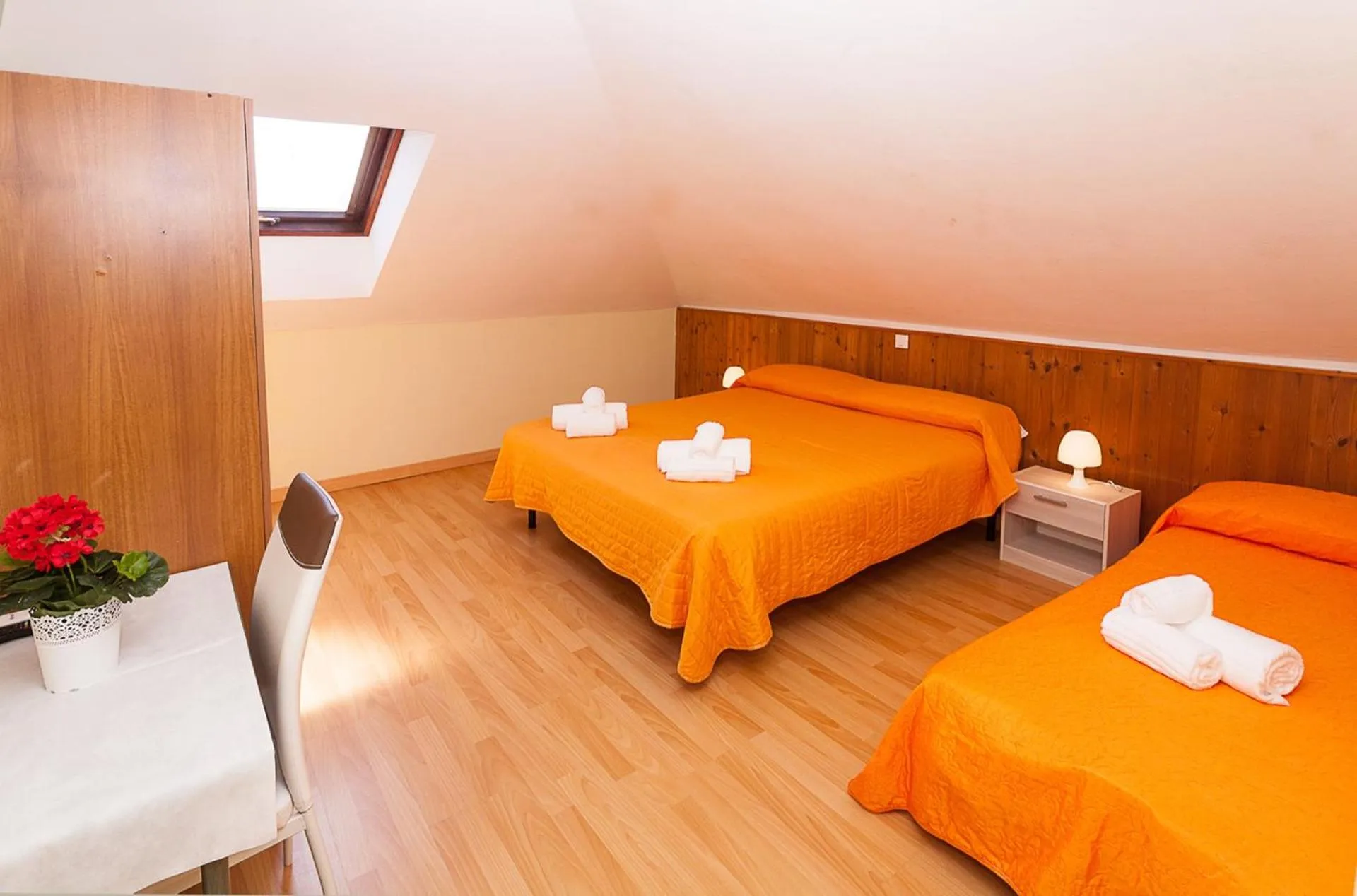 Bed in Hotel Romantik & Depandance