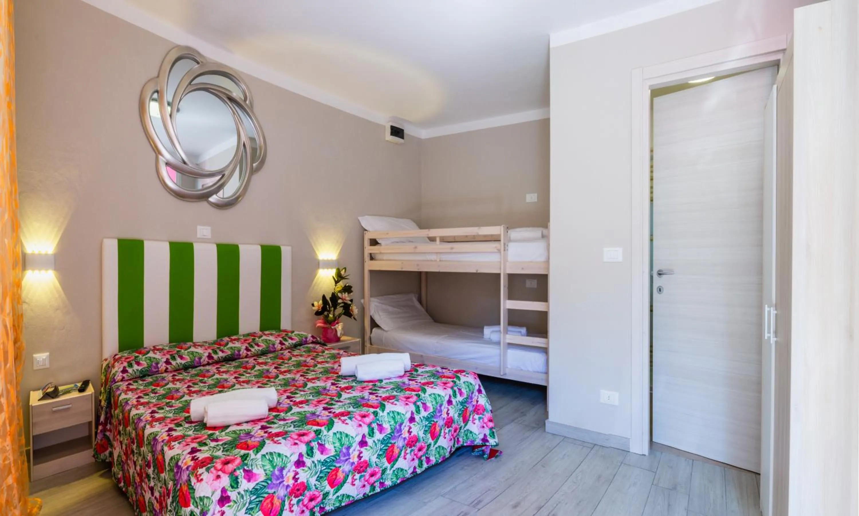 Bedroom, Bed in Hotel Romantik & Depandance