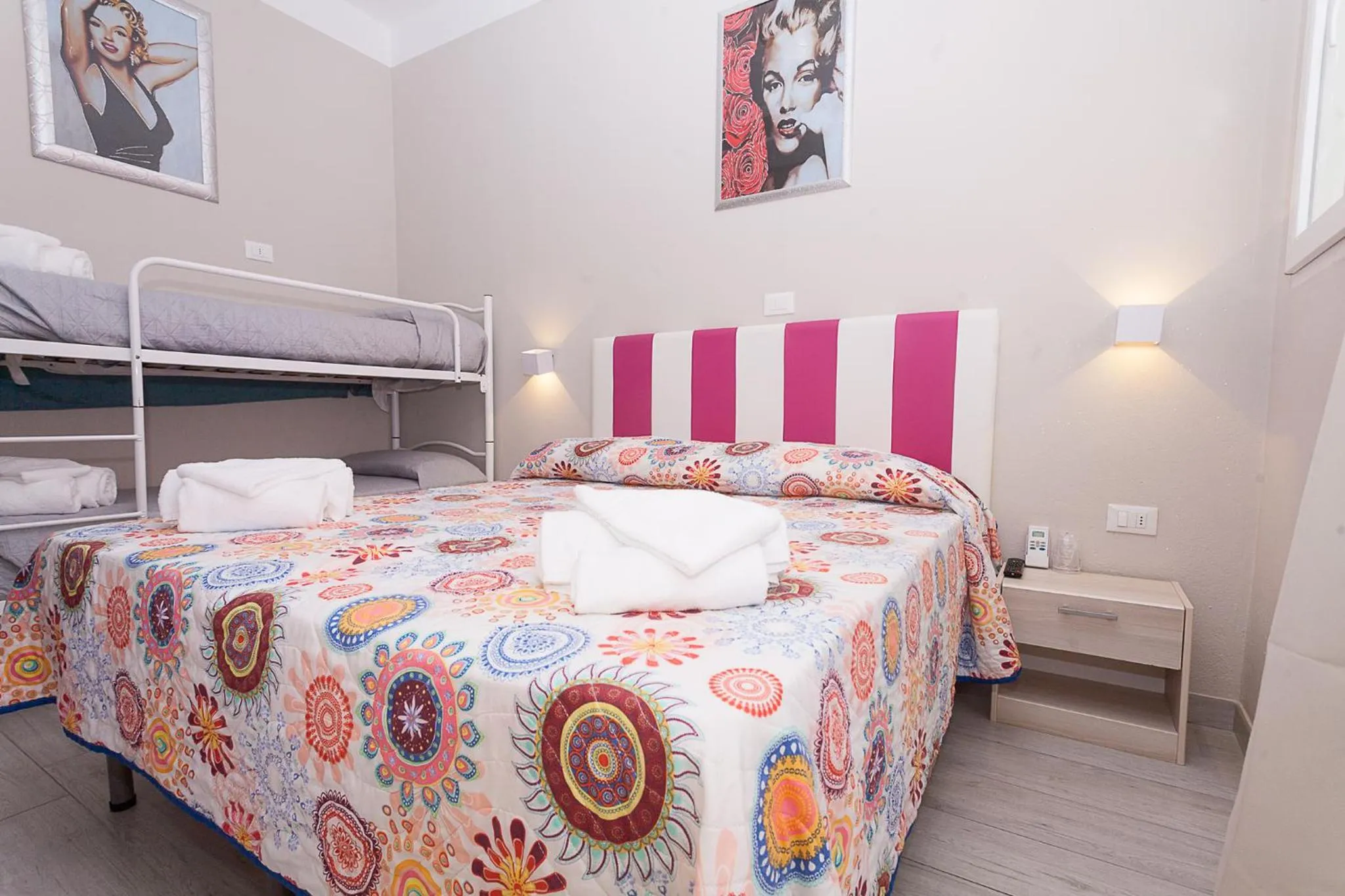 Bed in Hotel Romantik & Depandance