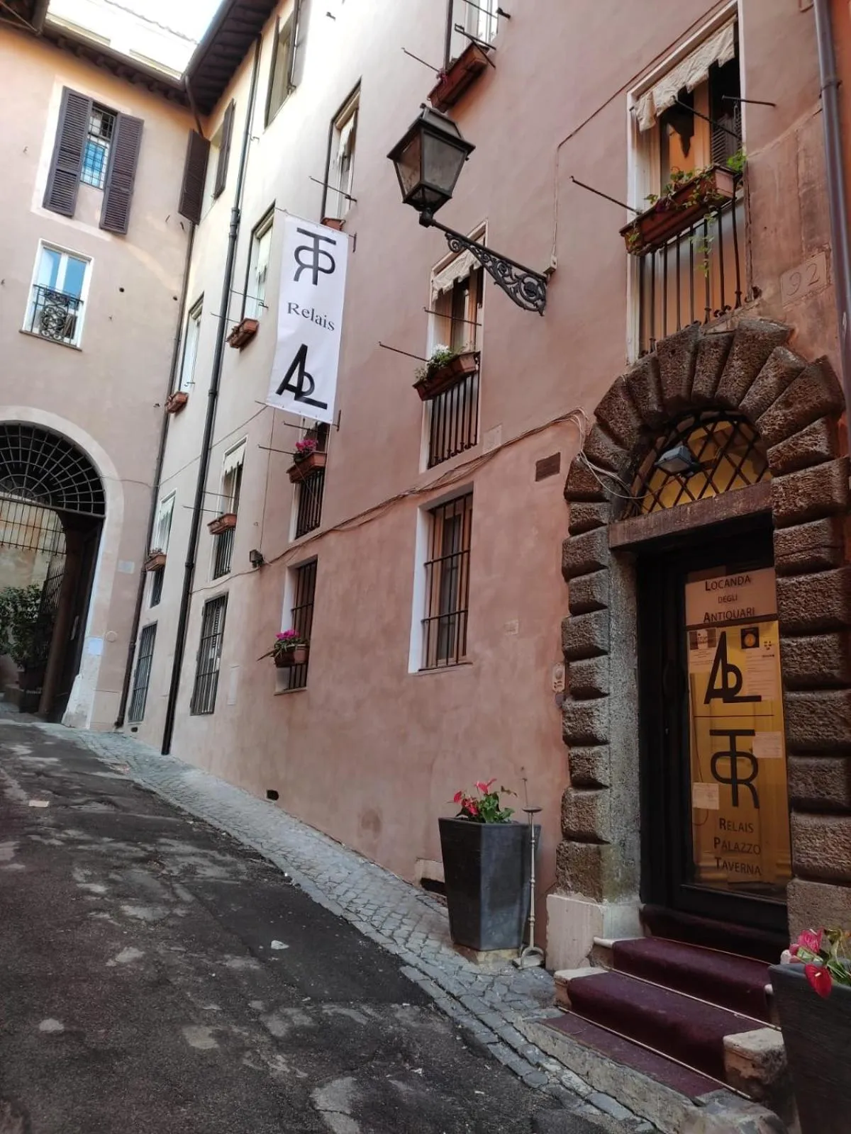 Facade/entrance in Relais Palazzo Taverna