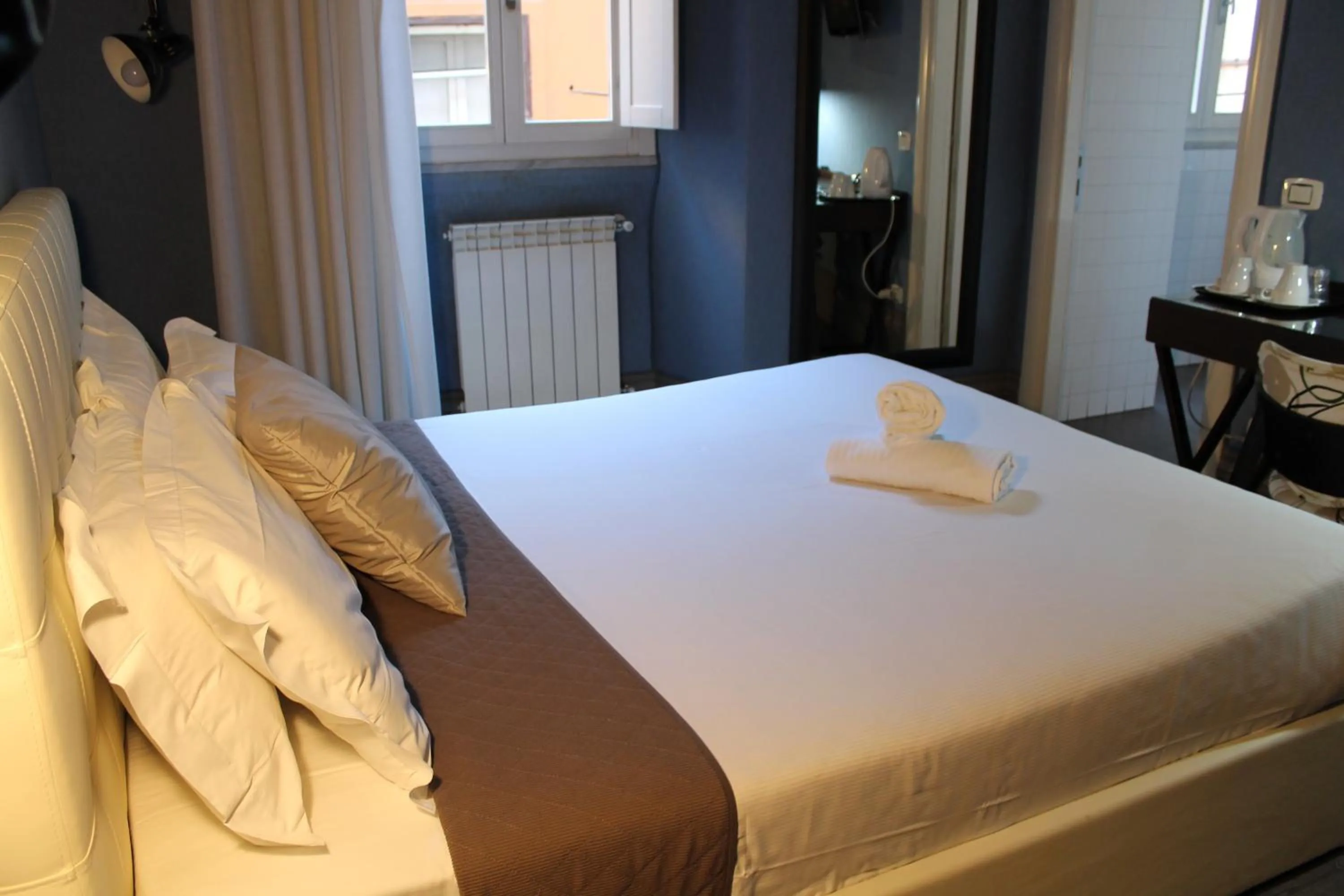 Photo of the whole room, Bed in Relais Palazzo Taverna