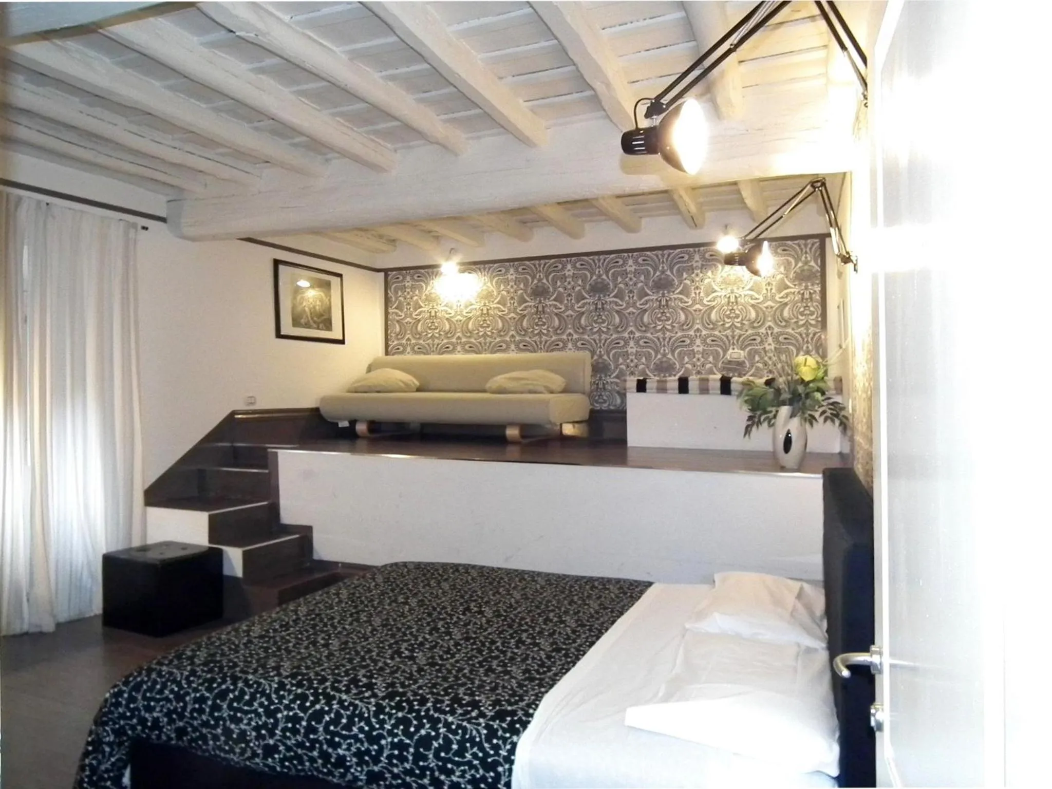 Photo of the whole room in Relais Palazzo Taverna