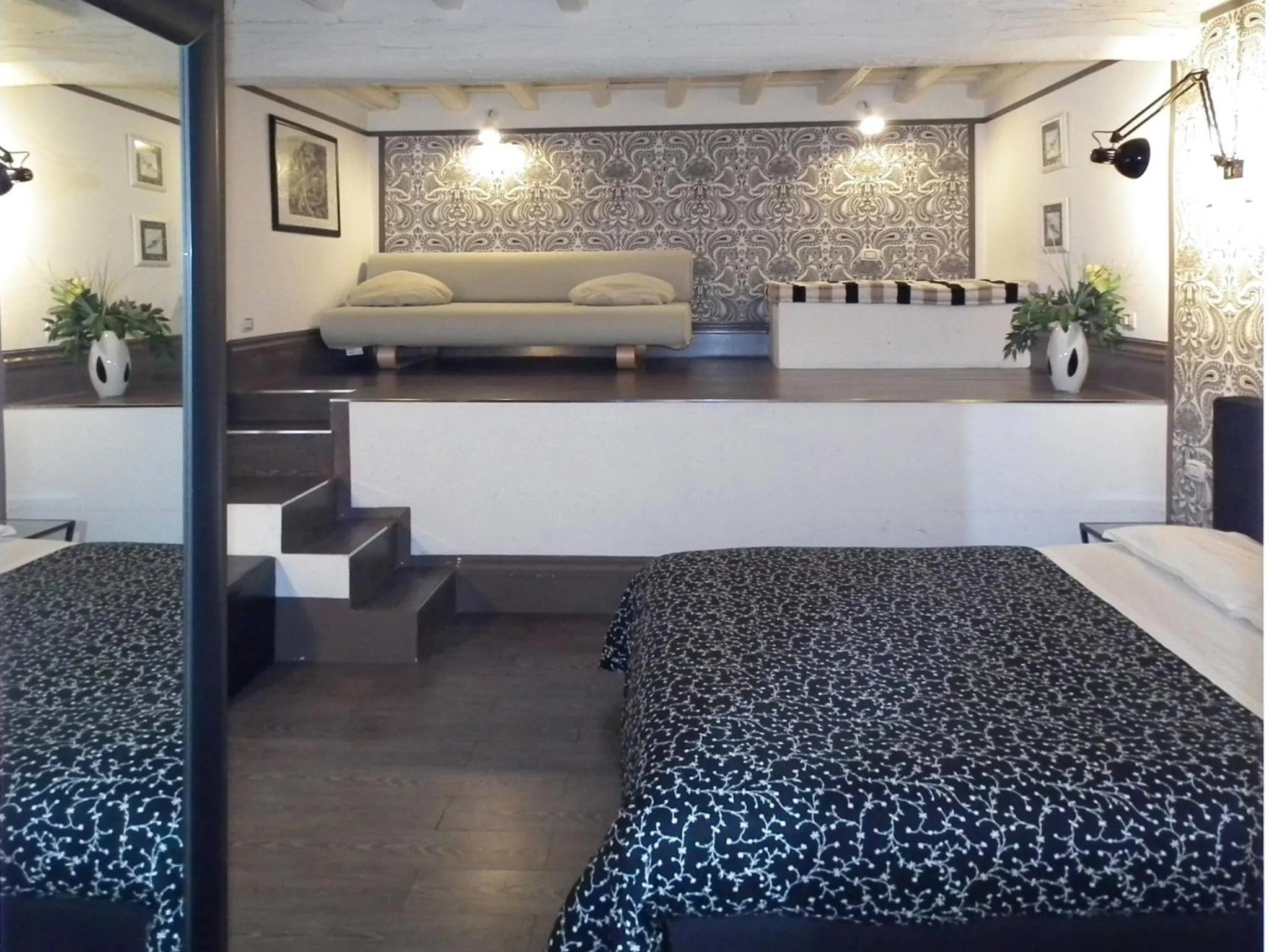 Photo of the whole room, Bed in Relais Palazzo Taverna