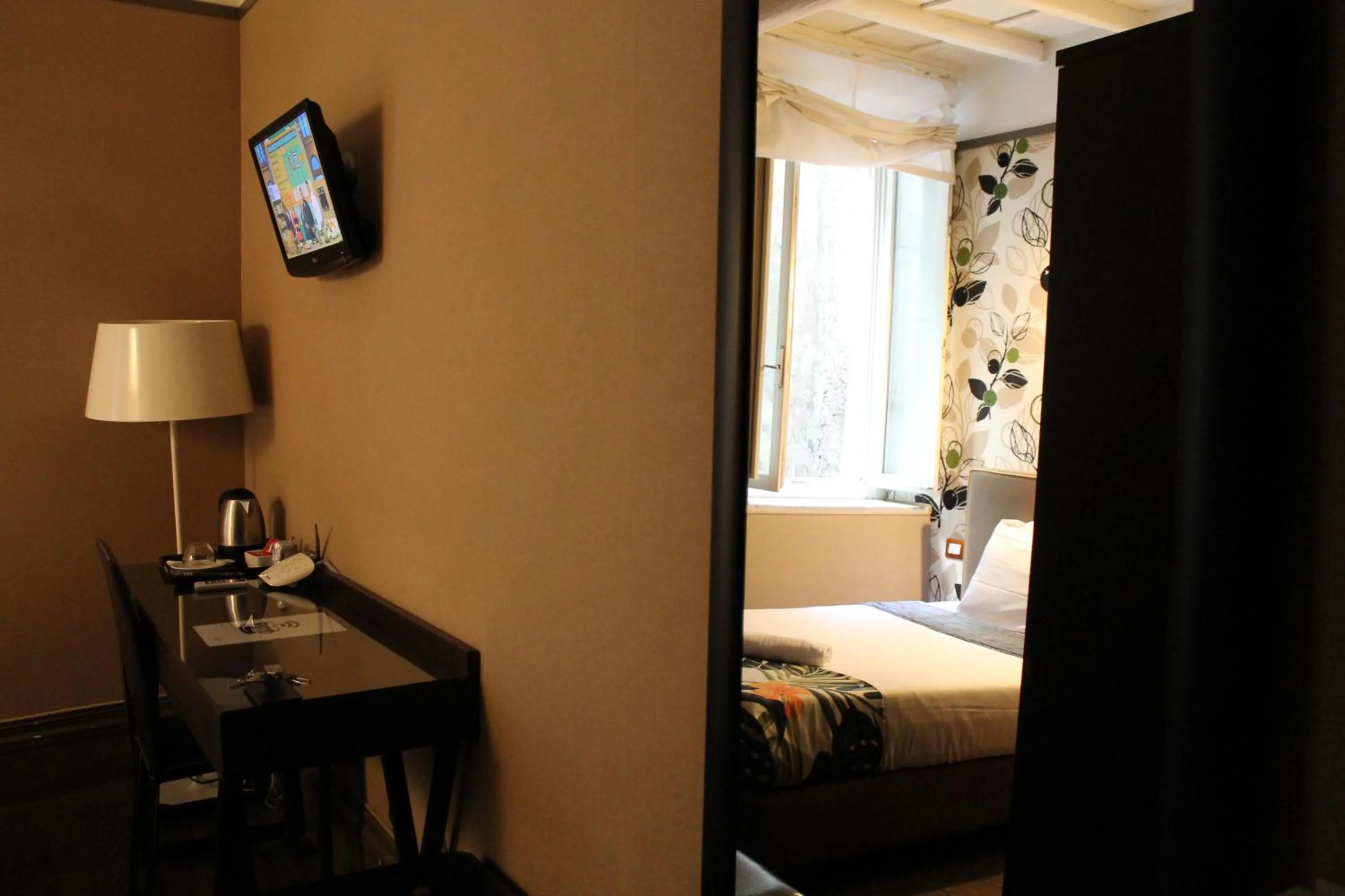 Photo of the whole room, Bed in Relais Palazzo Taverna