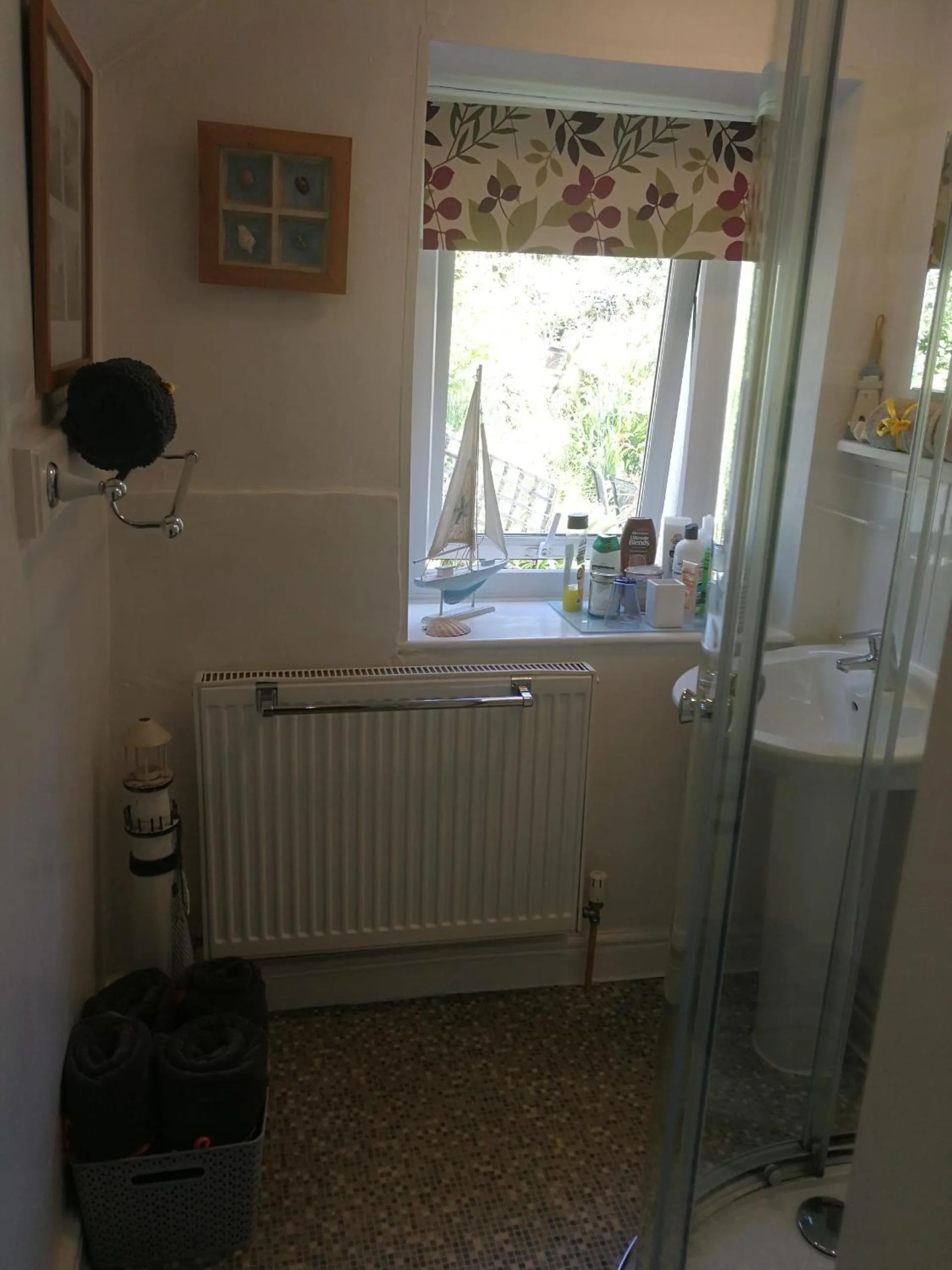 Bathroom in Yr Hen Farcdy