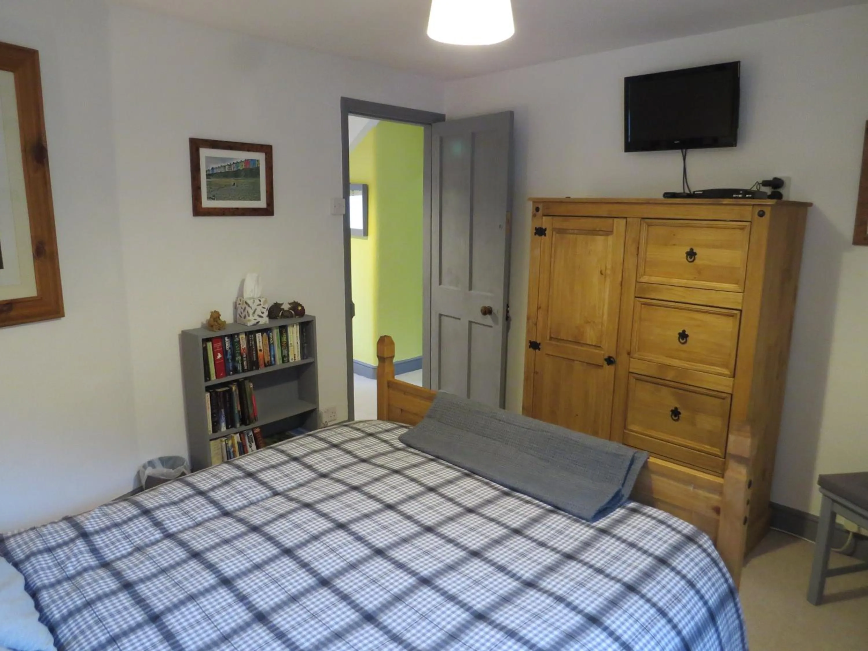 Bedroom, Bed in Yr Hen Farcdy