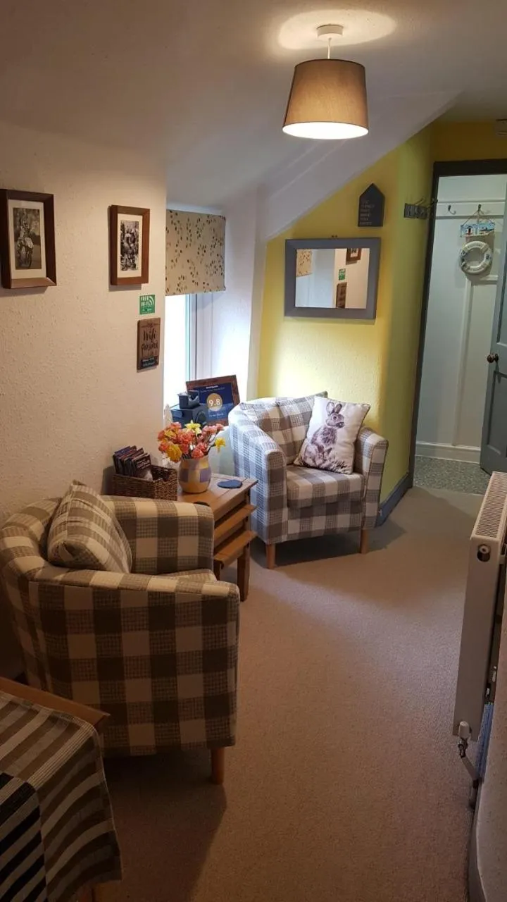 Seating area in Yr Hen Farcdy