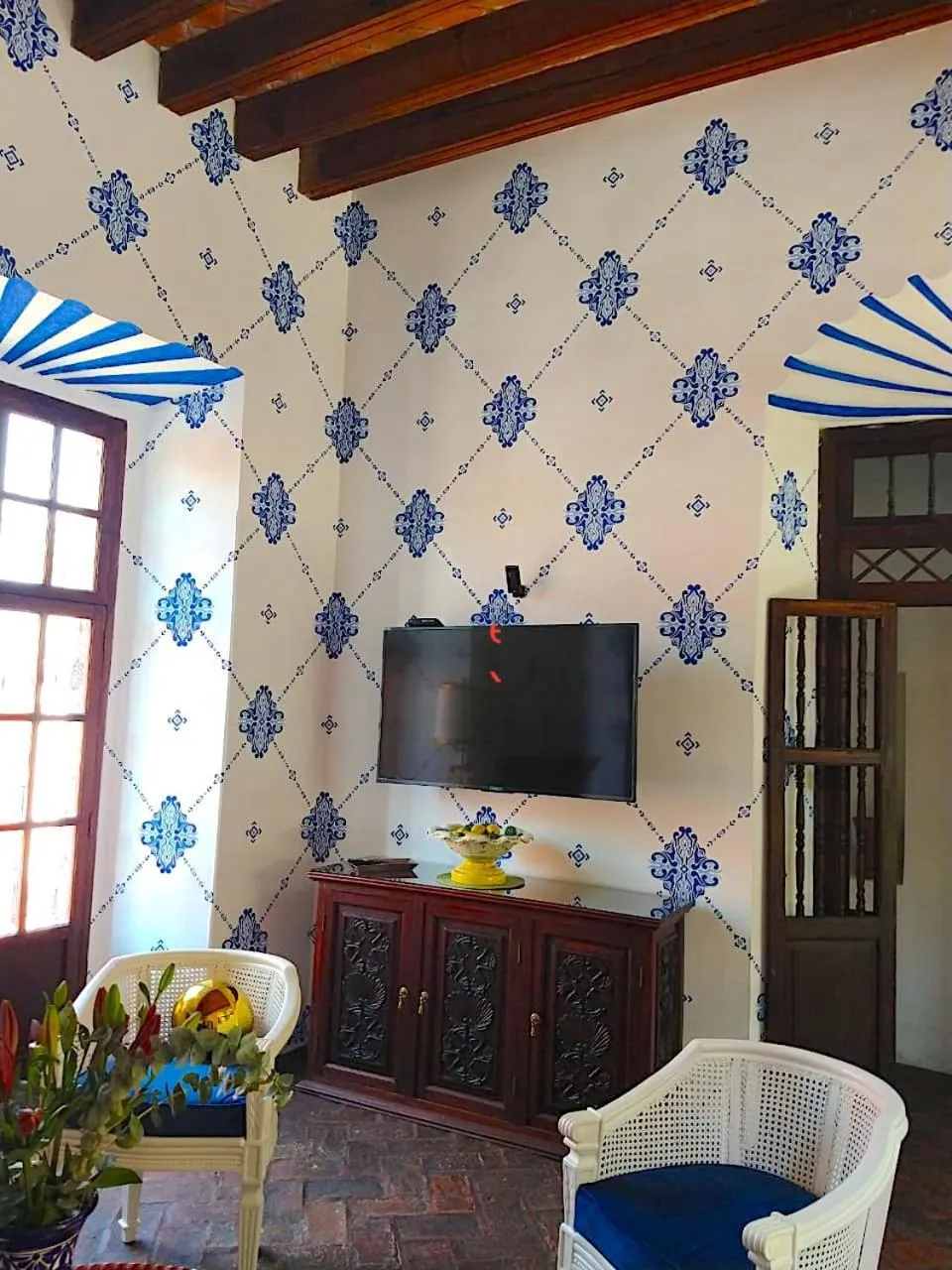 TV and multimedia in Casa Schuck Boutique Hotel