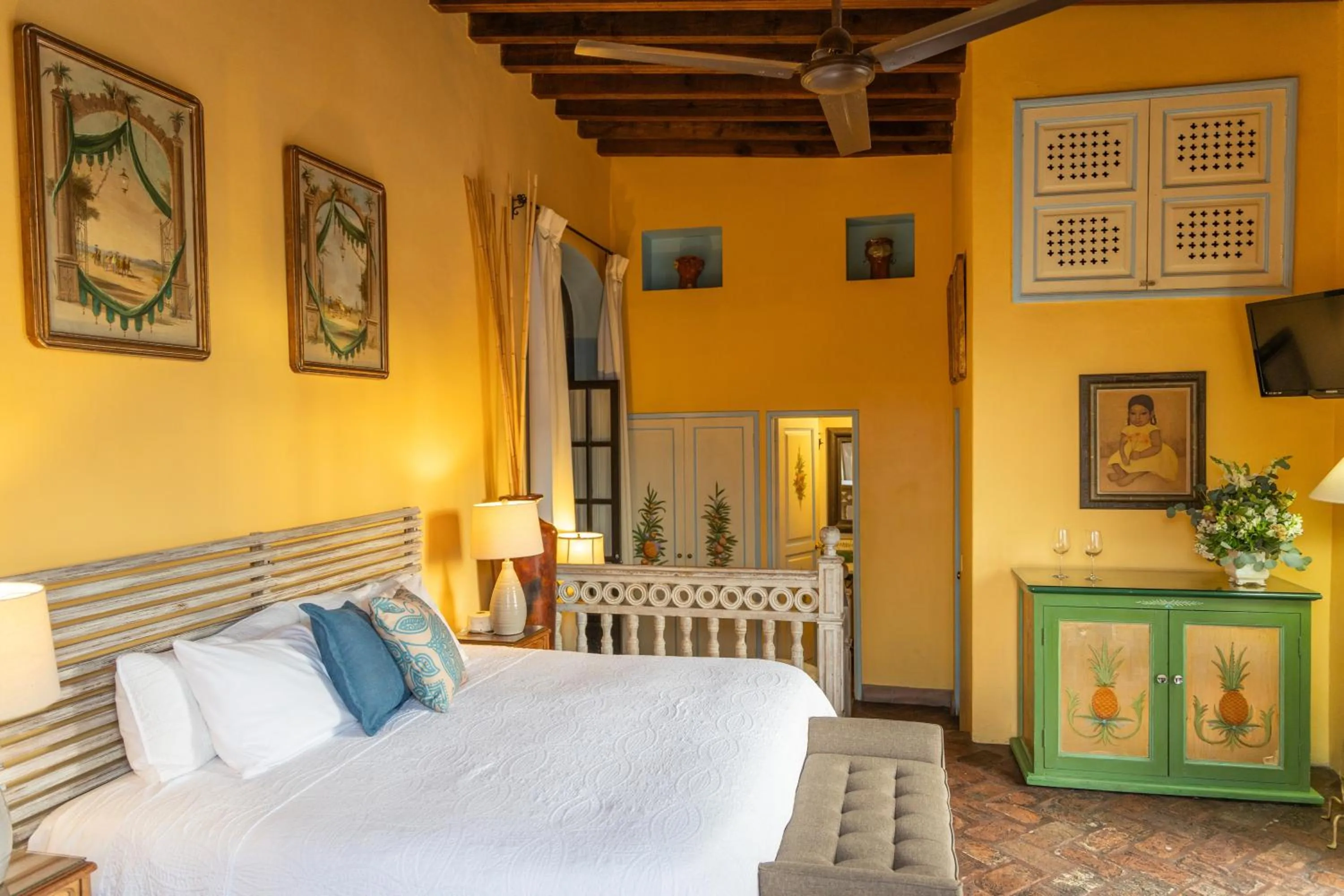 Photo of the whole room, Bed in Casa Schuck Boutique Hotel