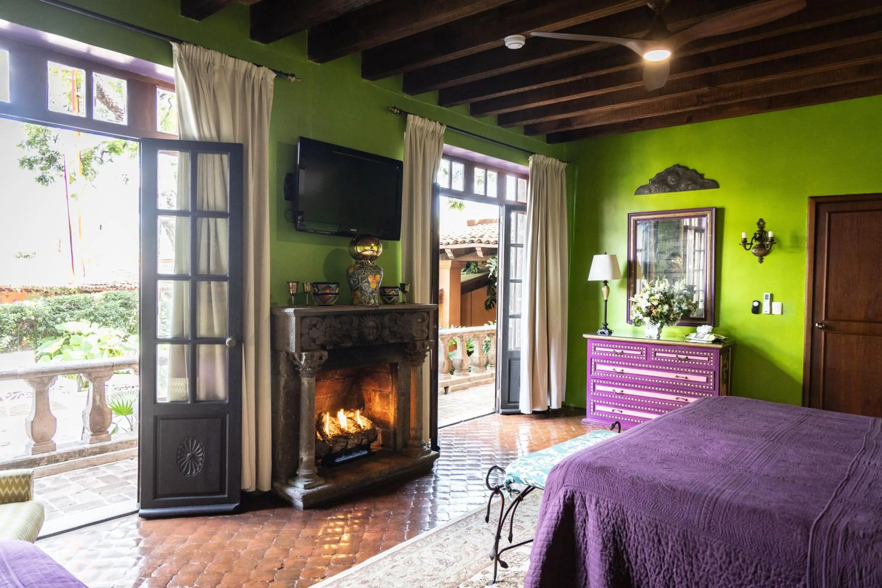 TV and multimedia, Bed in Casa Schuck Boutique Hotel