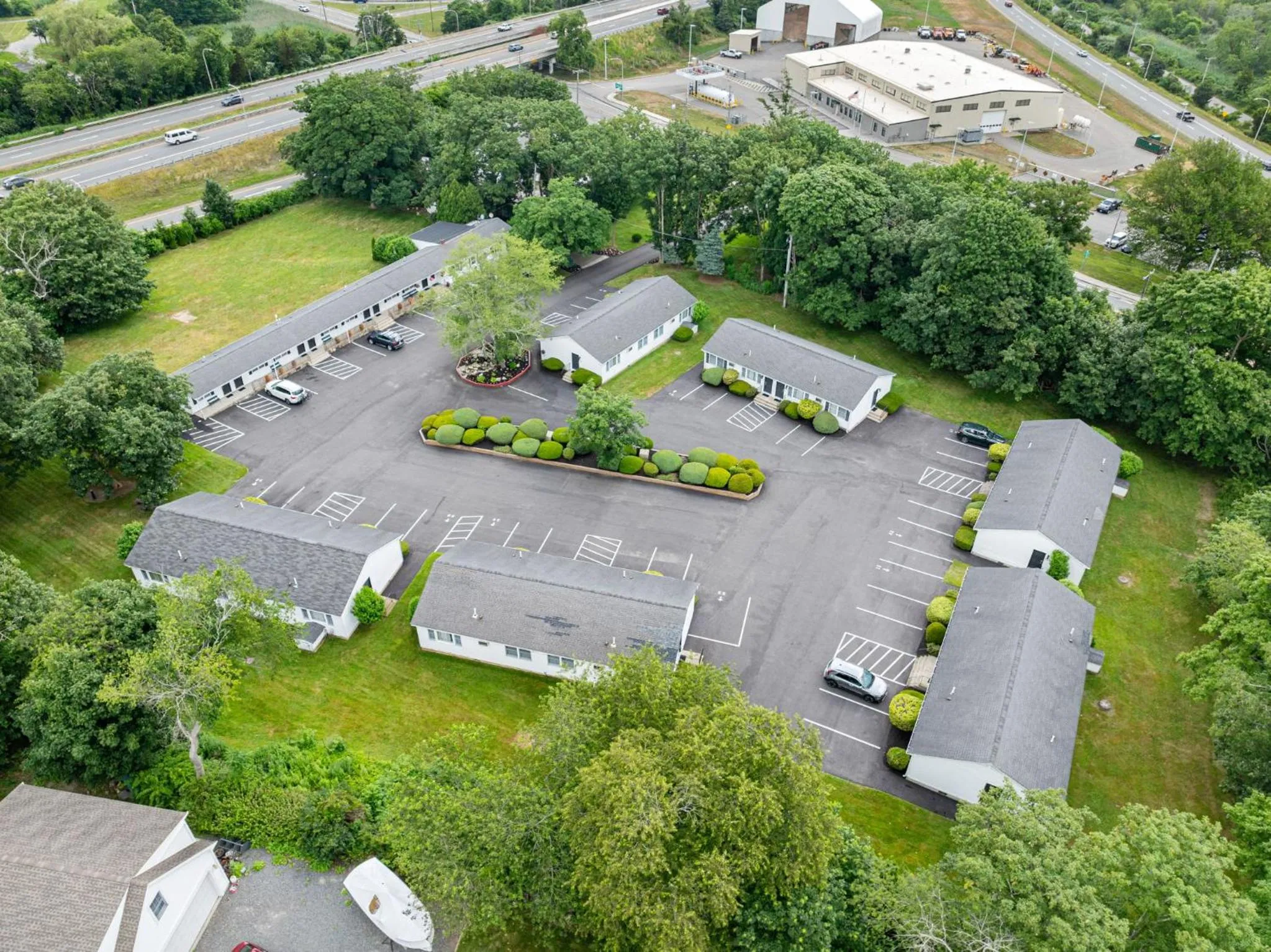 Property building in Founder's Brook Motel and Suites