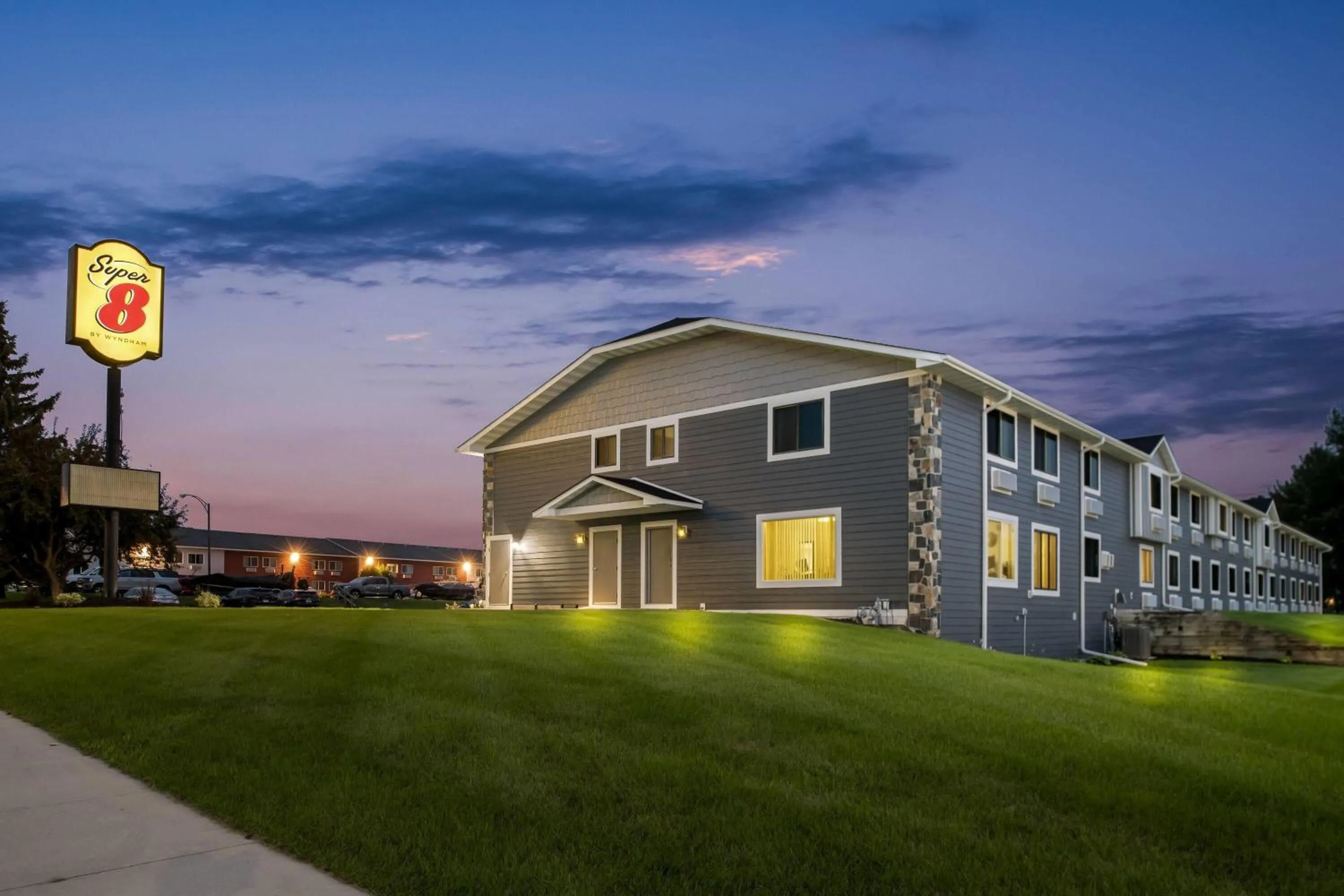 Property building in Super 8 by Wyndham Alexandria MN