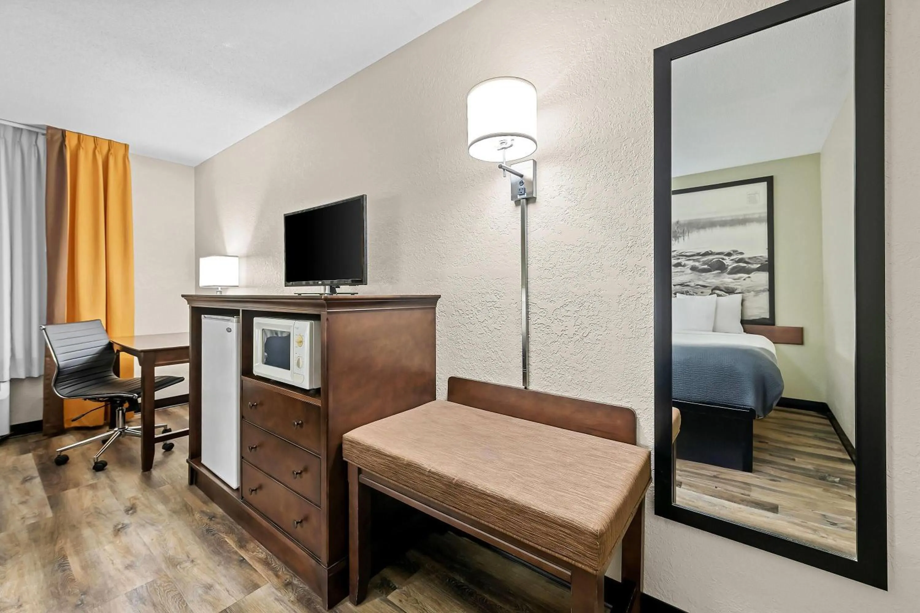 Bed in Super 8 by Wyndham Alexandria MN