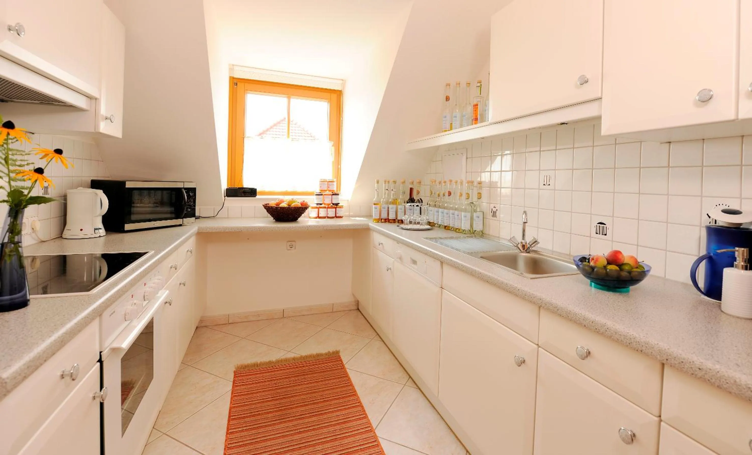 Kitchen or kitchenette in Gästehaus Krappel