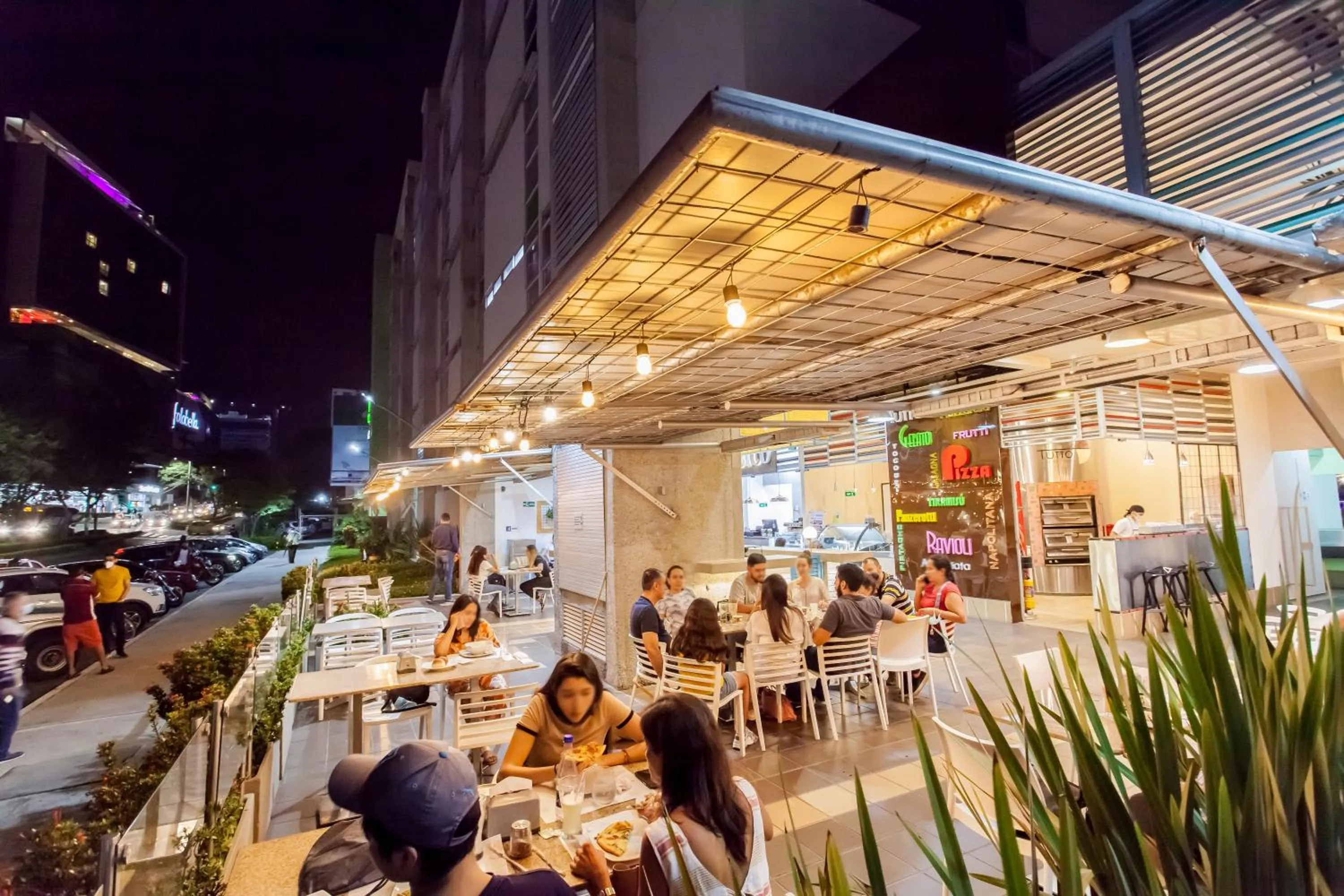 Restaurant/places to eat in Eco Star Hotel