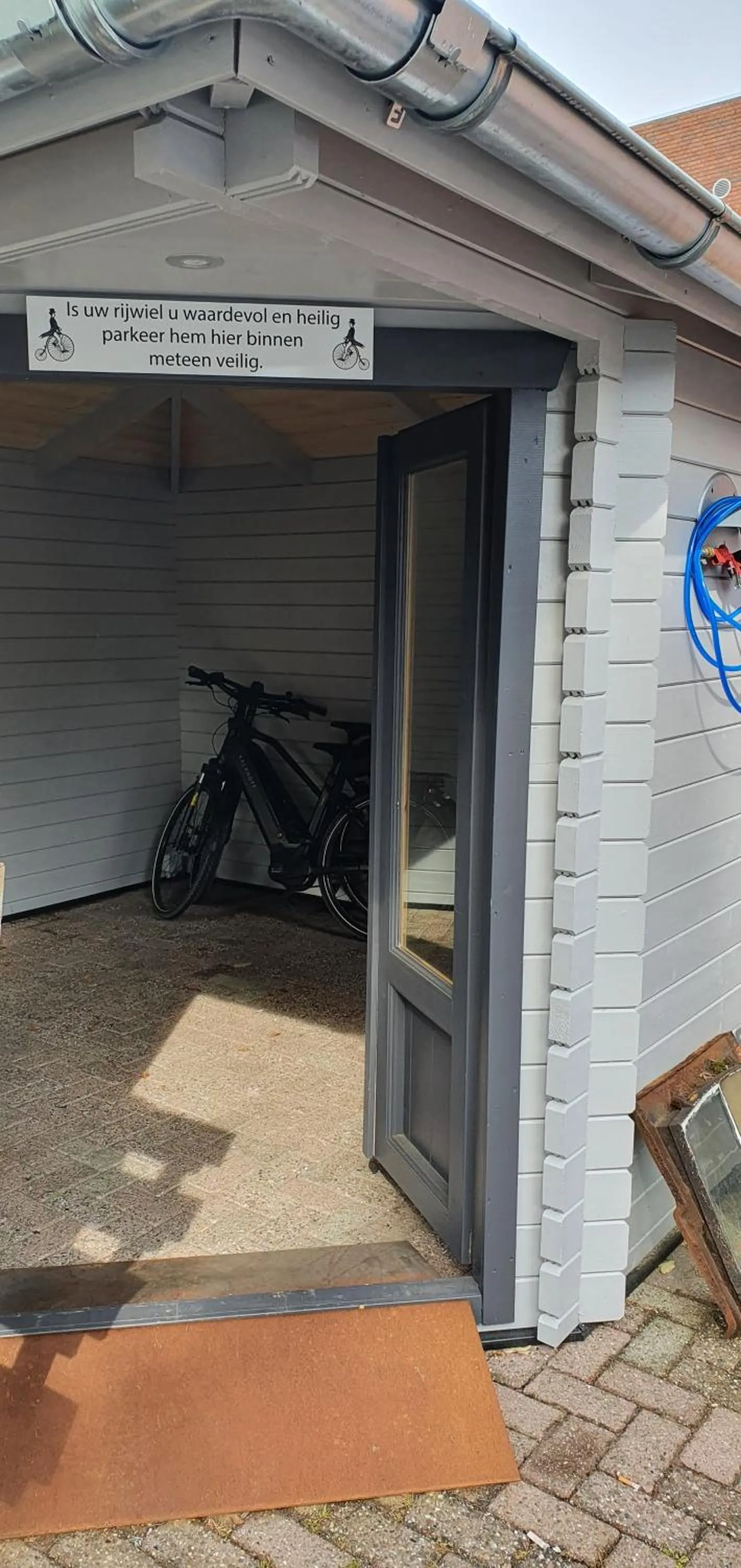 Cycling in Hotel Heere